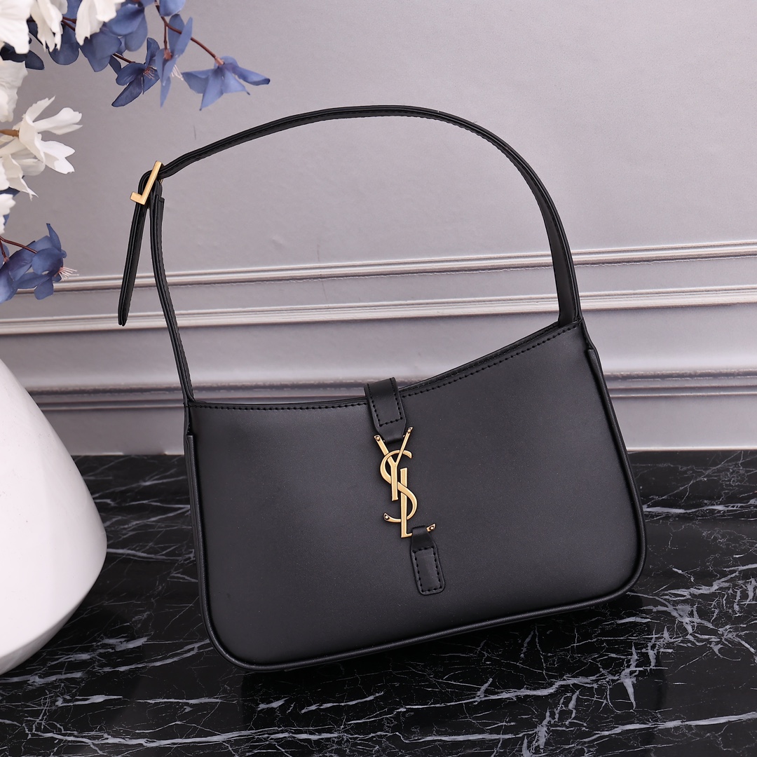 YSL Black 23x16x6.5cm shoulder everyday