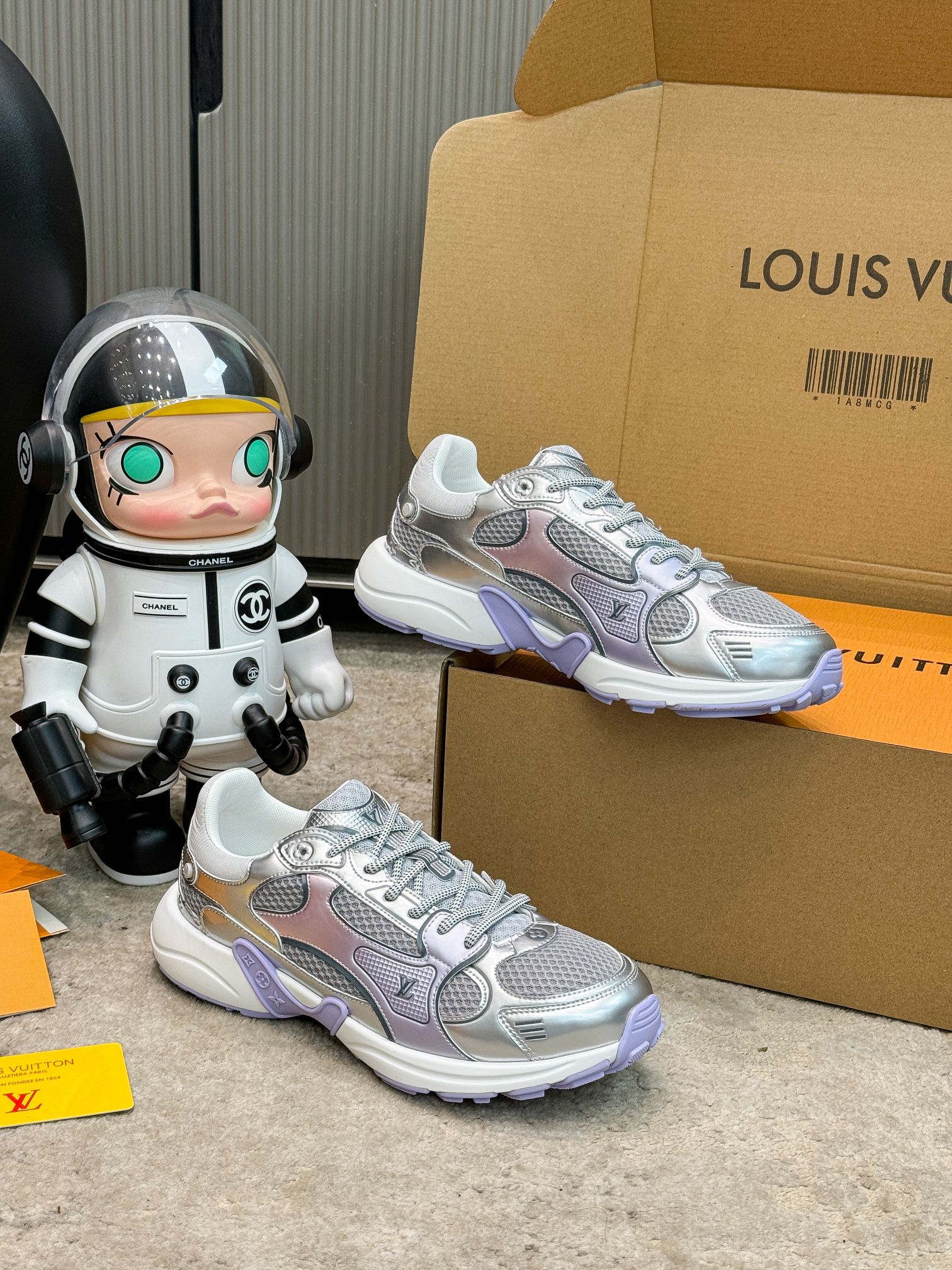 Louis Vuitton Olympia Silver Sneakers, Couple Style, Fashionable and Comfortable 4 a1743359242683 6163