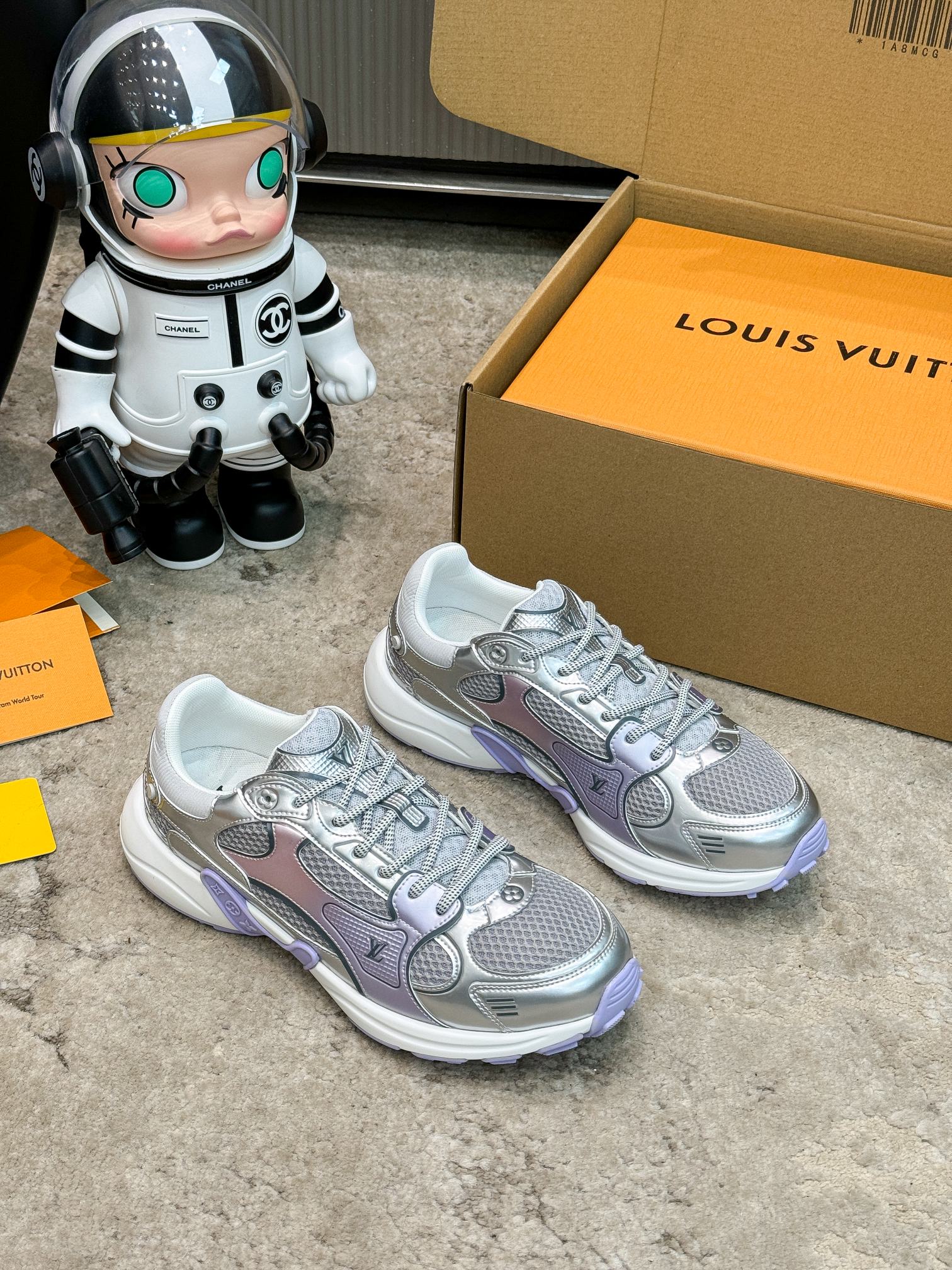 Louis Vuitton Olympia Silver Sneakers, Couple Style, Fashionable and Comfortable 8 a1743359244662 8518