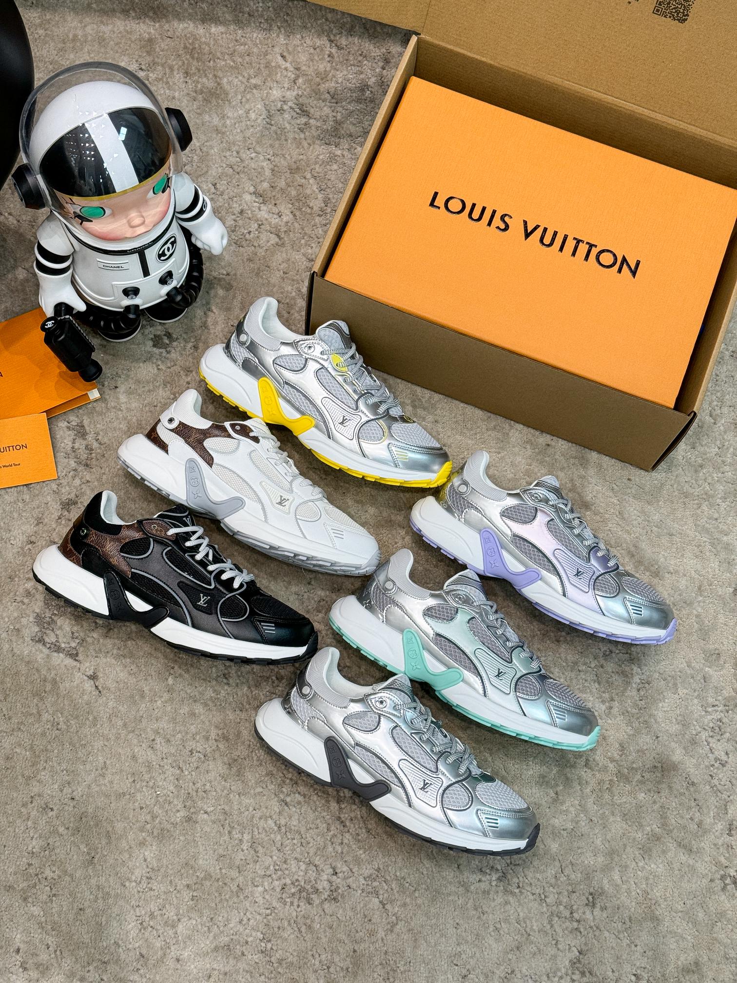 Louis Vuitton Olympia Silver Sneakers Couple Style Mesh Athletic Shoes 9 a1743359270447 5618