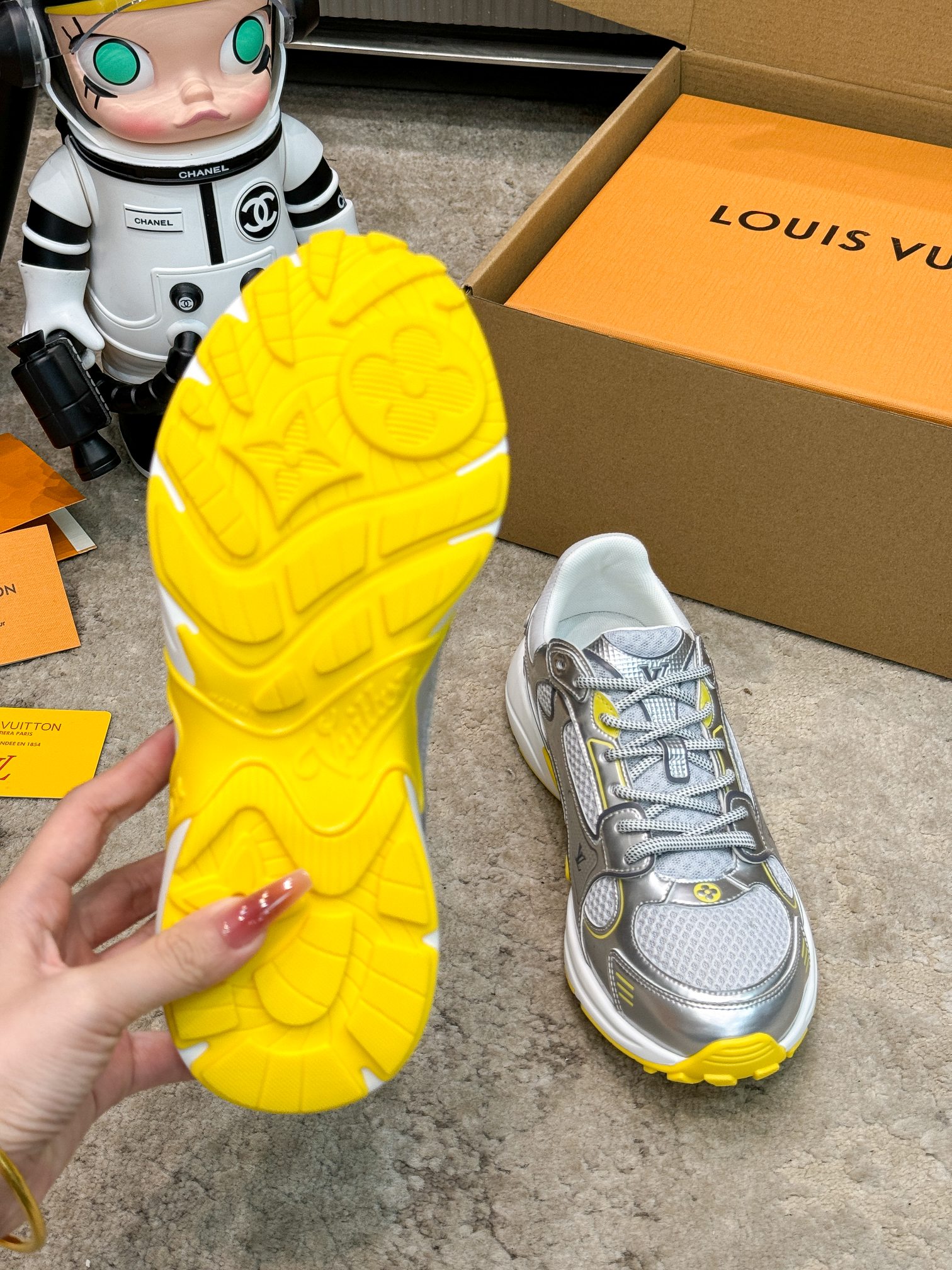 Louis Vuitton Olympia Silver Sneakers Couple Style Mesh Athletic Shoes 6 a1743359306128 7463
