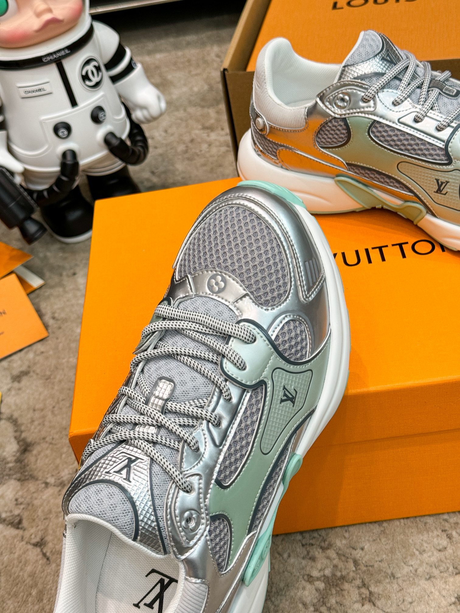 Louis Vuitton Olympia Silver Sneakers, Couple Style, Breathable Mesh Fabric 6 a1743359377340 0662