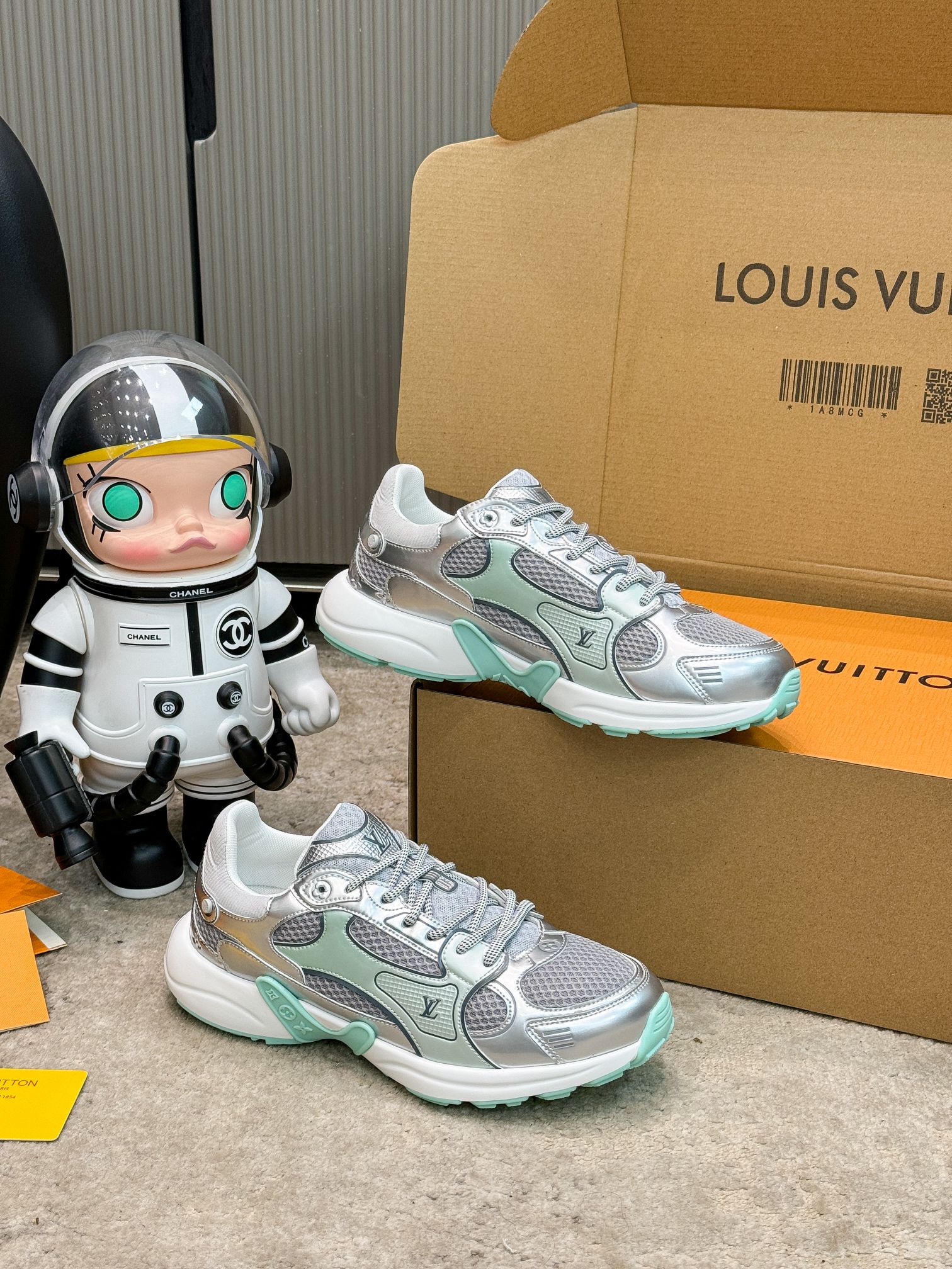 Louis Vuitton Olympia Silver Sneakers, Couple Style, Breathable Mesh Fabric 2 a1743359377345 6247