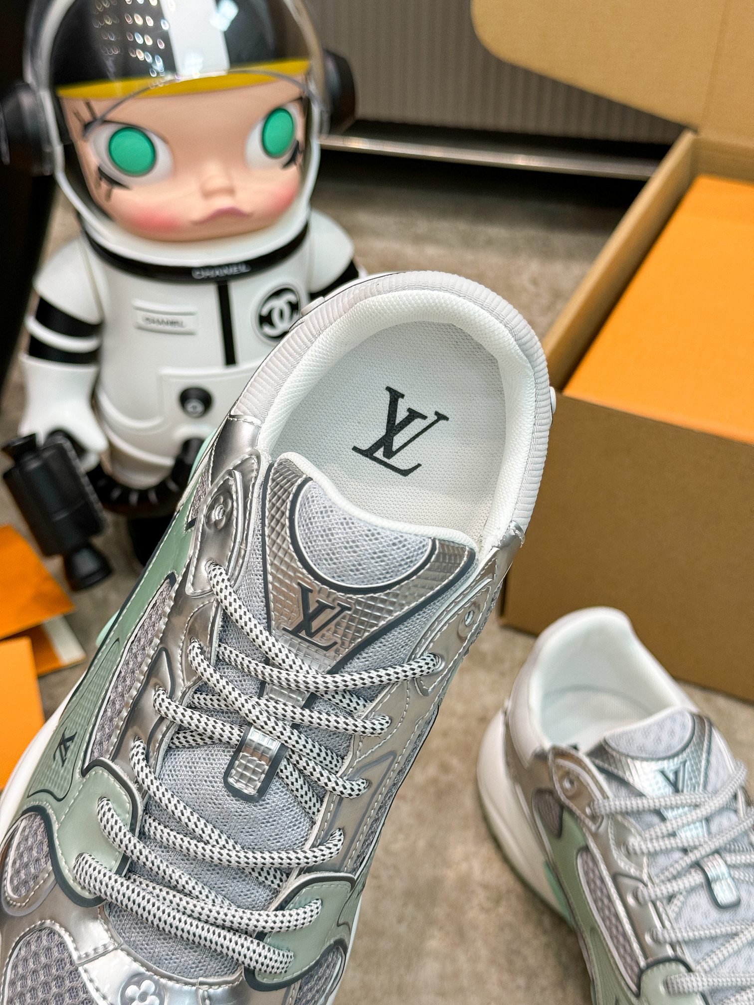 Louis Vuitton Olympia Silver Sneakers, Couple Style, Breathable Mesh Fabric 7 a1743359378979 0141