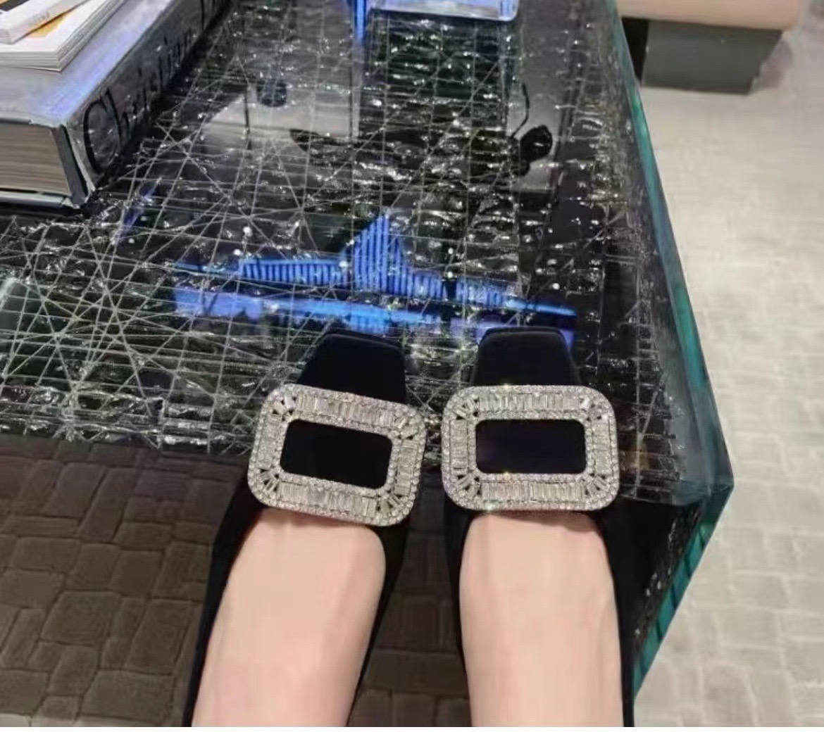 _dis9sMqiX7WoH-l9MhfEB2_a6q13DegCChmpB-g