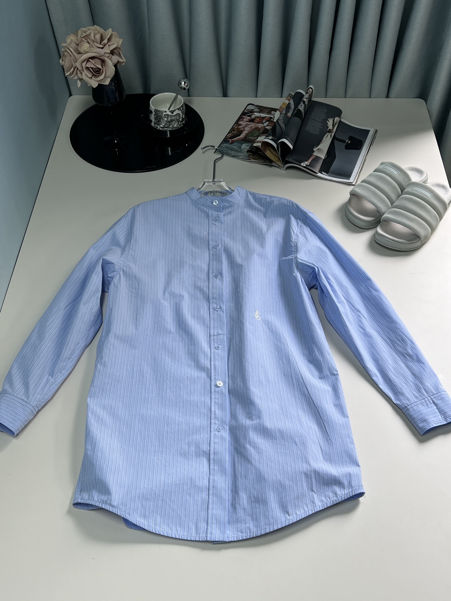 1990s Skinny Shirt with Fine Embroidery and Small Collar in Light Blue Stripes