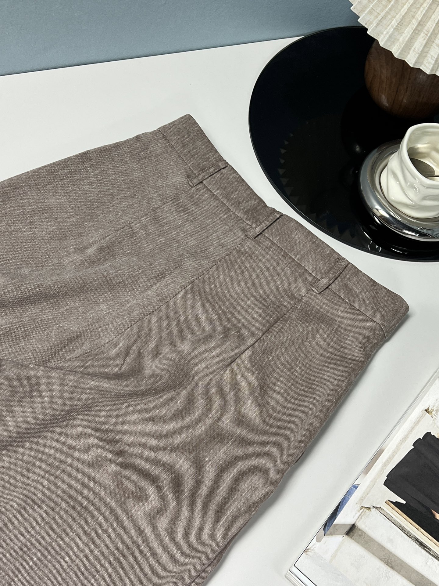 “Fresh and Stylish High-Waisted Straight-Leg Pants for Versatile Occasions in Multiple Sizes” - 图片 8