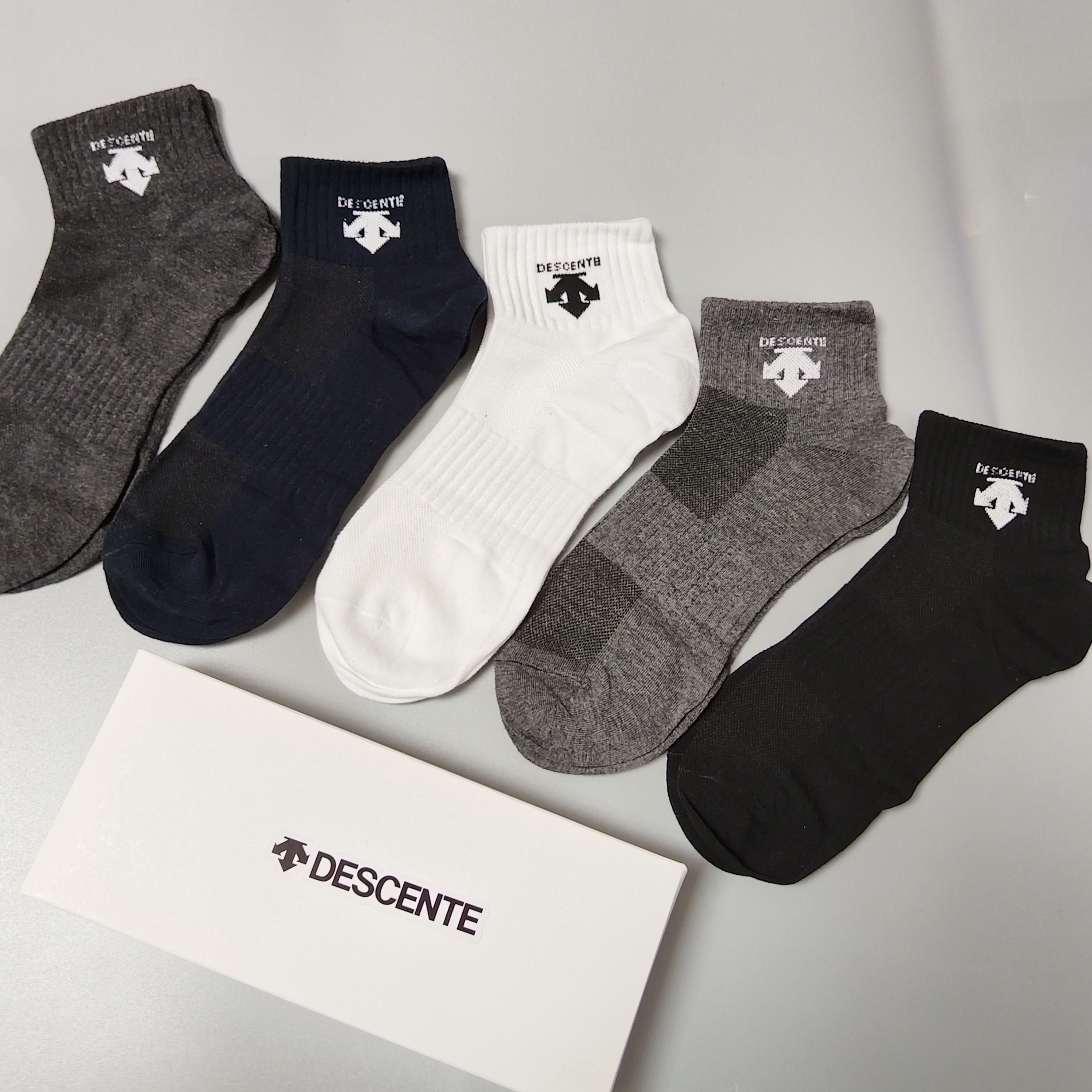 _dqg9s05L7alJ-MbmqE1c8WCd--8ilXGxhjiyBjQ