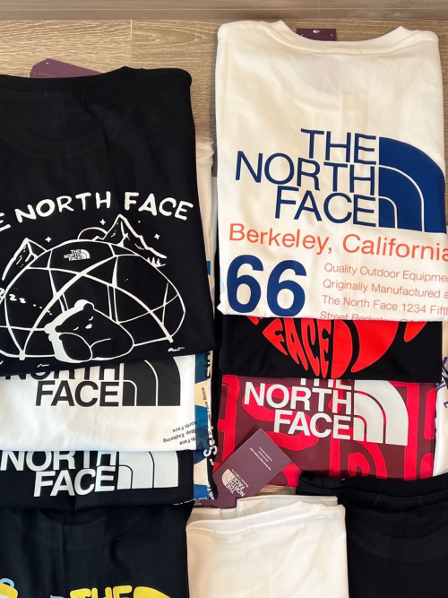 The North Face Graphic Print Cotton T-Shirt, Durable and Comfortable 1 The North Face Graphic Print Cotton T-Shirt, Durable and Comfortable