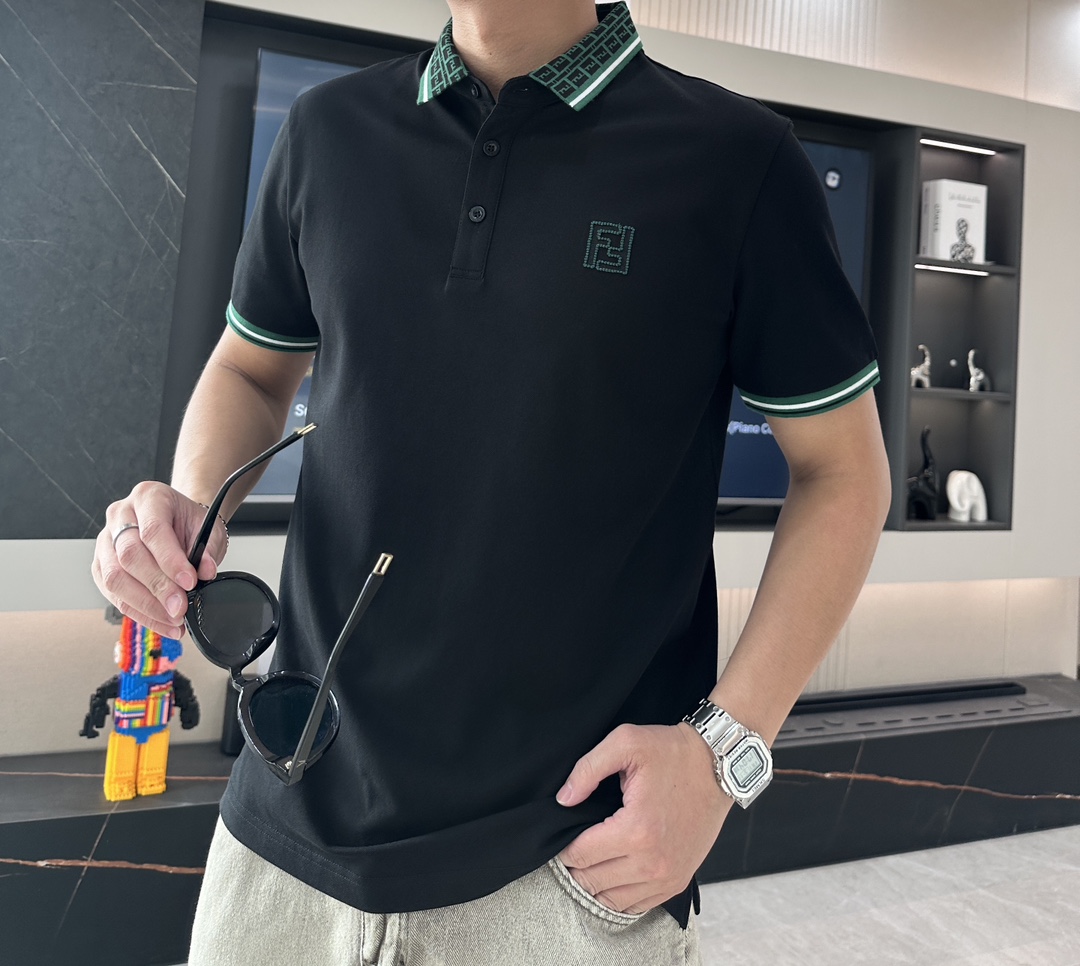 NO:507108,DD Spring and Summer Official Website Synchronization Mature Men Light Mature Men Favorite Style Classic Atmospheric and versatile Business and Casual Polo Collar T-shirts Use imported double mercerized bead floor cotton fabric, comfortable and breathable, delicate texture, super soft and skin-friendly feel!  The lapel design and tailoring are slim fit styles, which are absolutely crisp and handsome in combination!  It can be seen from the locking needle that it is absolutely produced by a large manufacturer. This density of sewing process is absolutely meticulous in handling details!  Highly recommended, and you can't see such a style outside at all!  Size m-xxxl, tees, t-shirt,alexander wang19860909DD 春夏 官网同步 熟男 轻熟男 最爱款式 经典大气百搭商务休闲Polo领T恤 采用进口双丝光珠地棉面料 舒适透气 质感细腻 超柔软亲肤触感！翻领设计,剪裁属于修身版型 绝对挺括帅气的合体型！从锁针可以看出 绝对大厂代工出品 这种密度的缝制工艺 对待细节处理绝对是一丝不苟！强烈推荐 而且外面您是根本看不到这样的款式的！ 尺码 m-xxxl,,tees，t-shirt,alexander wang,Men's clothing