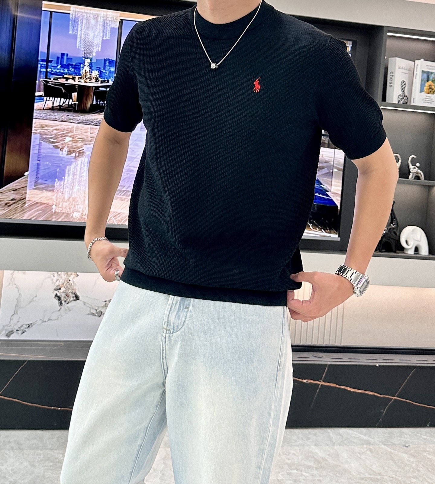 Ralph Lauren’s Summer 2025 Polo Shirt: Square Design, Branded Pony Embroidery - 图片 2