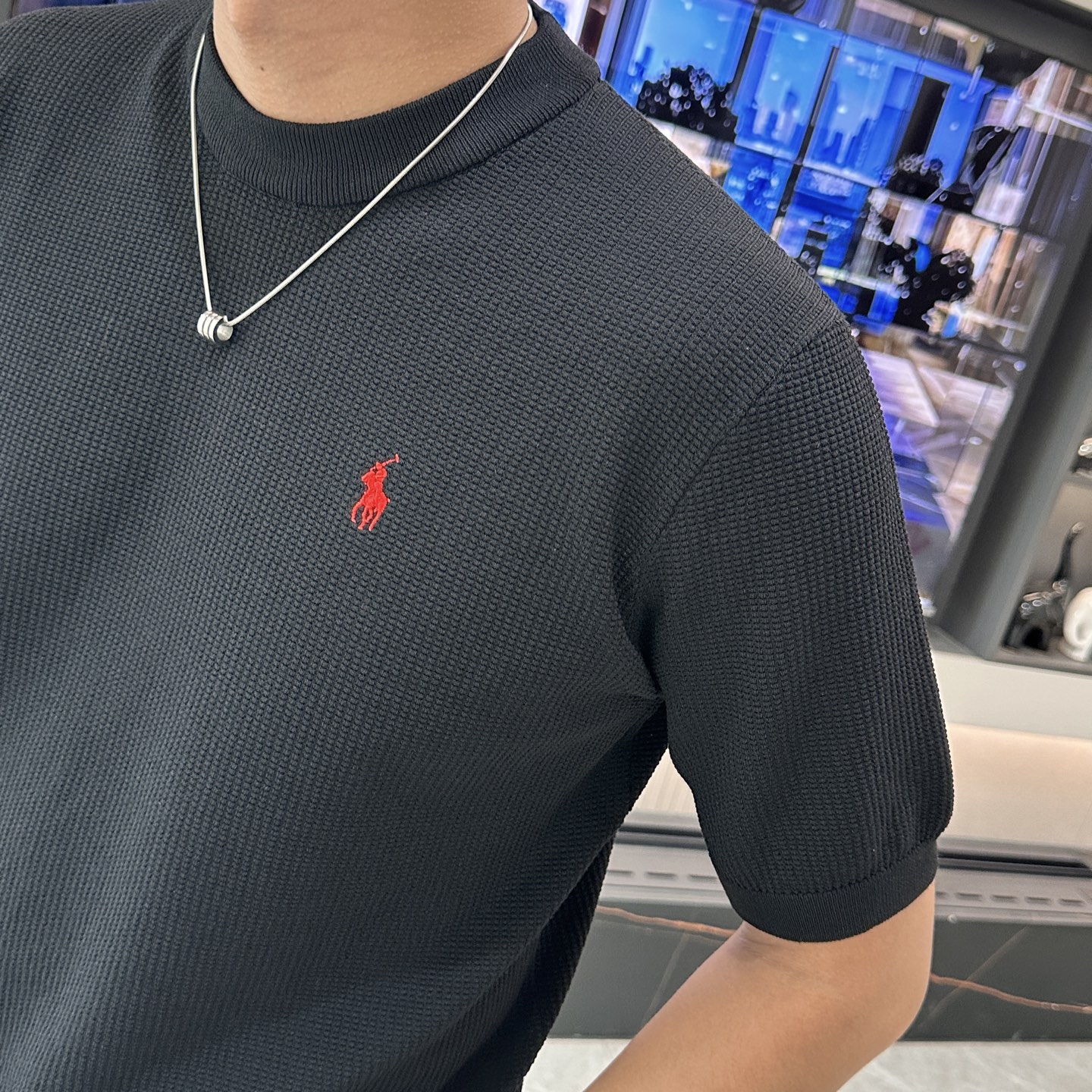 Ralph Lauren’s Summer 2025 Polo Shirt: Square Design, Branded Pony Embroidery - 图片 5