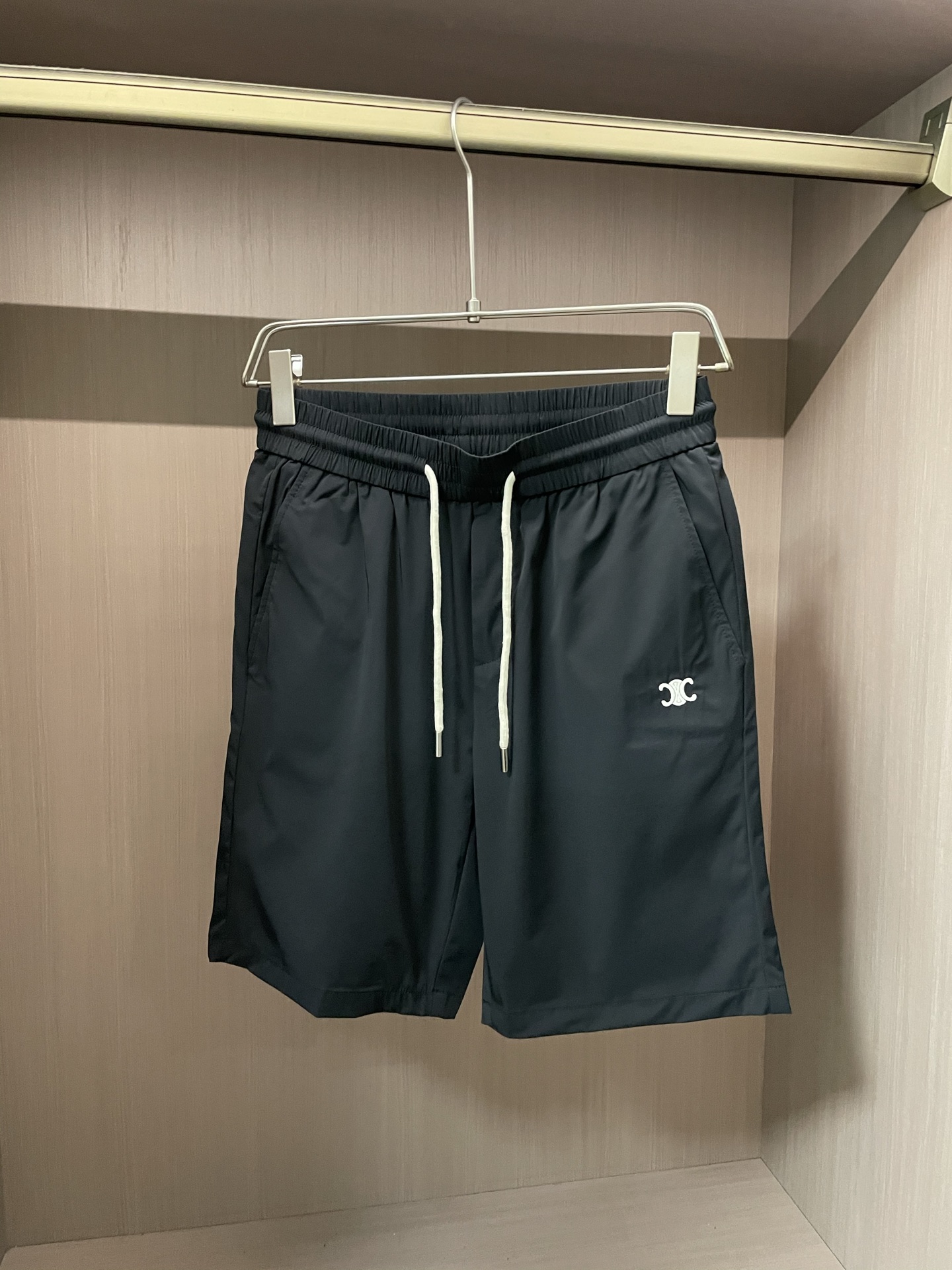 2025 Celine Loose Shorts: Quality, Comfort, and Style for Different Needs - 图片 5