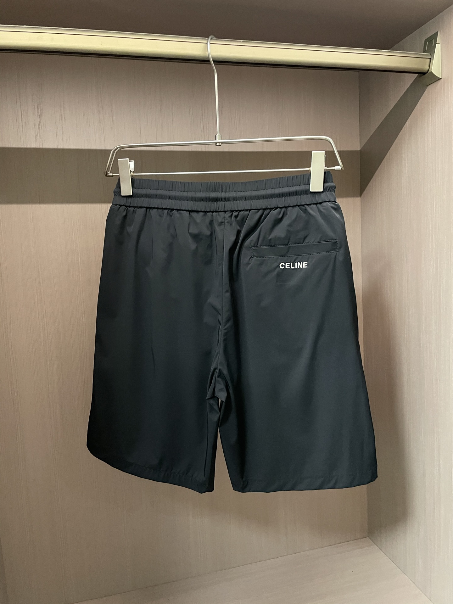 2025 Celine Loose Shorts: Quality, Comfort, and Style for Different Needs - 图片 6