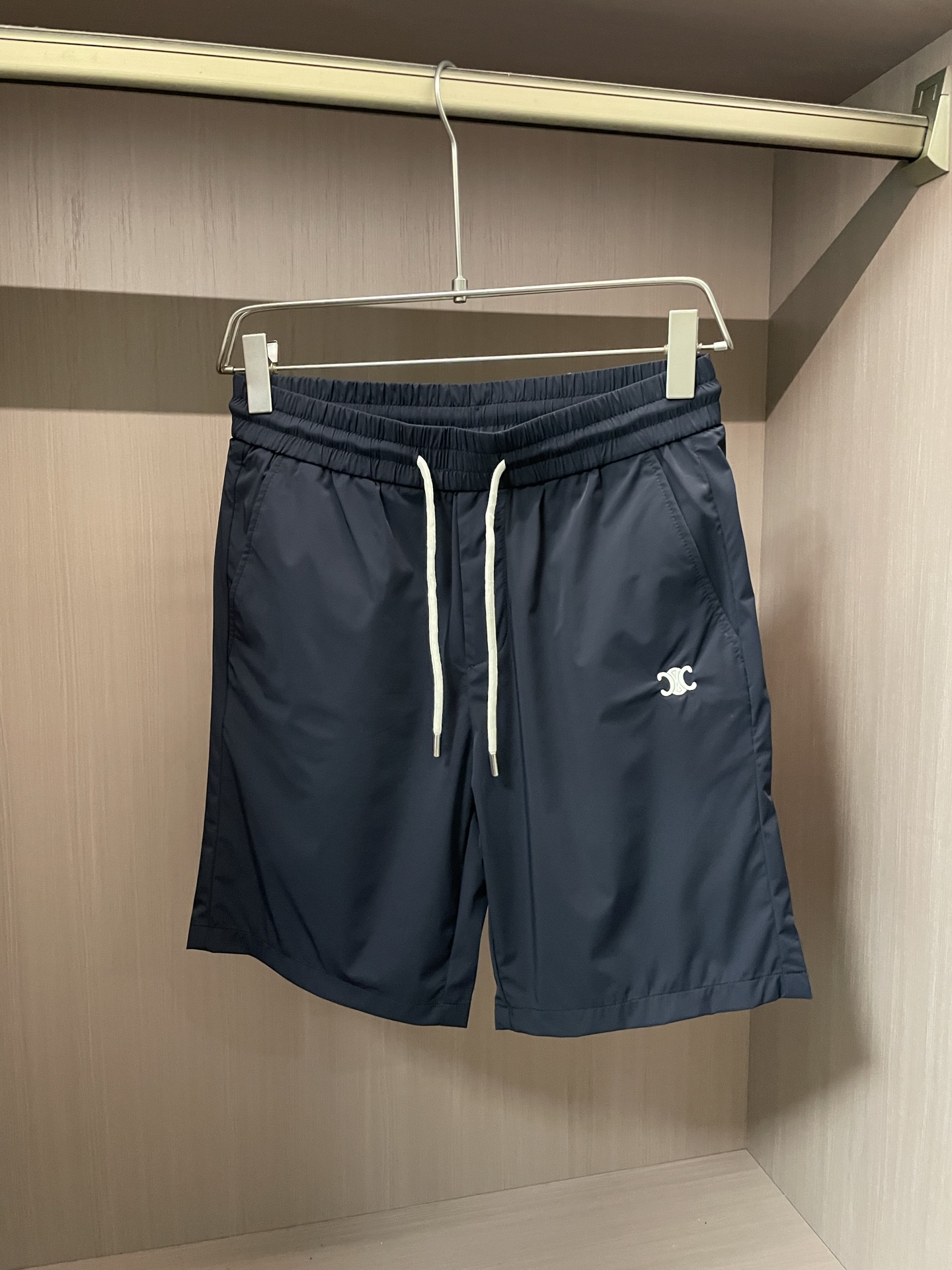 2025 Celine Loose Shorts: Quality, Comfort, and Style for Different Needs - 图片 3