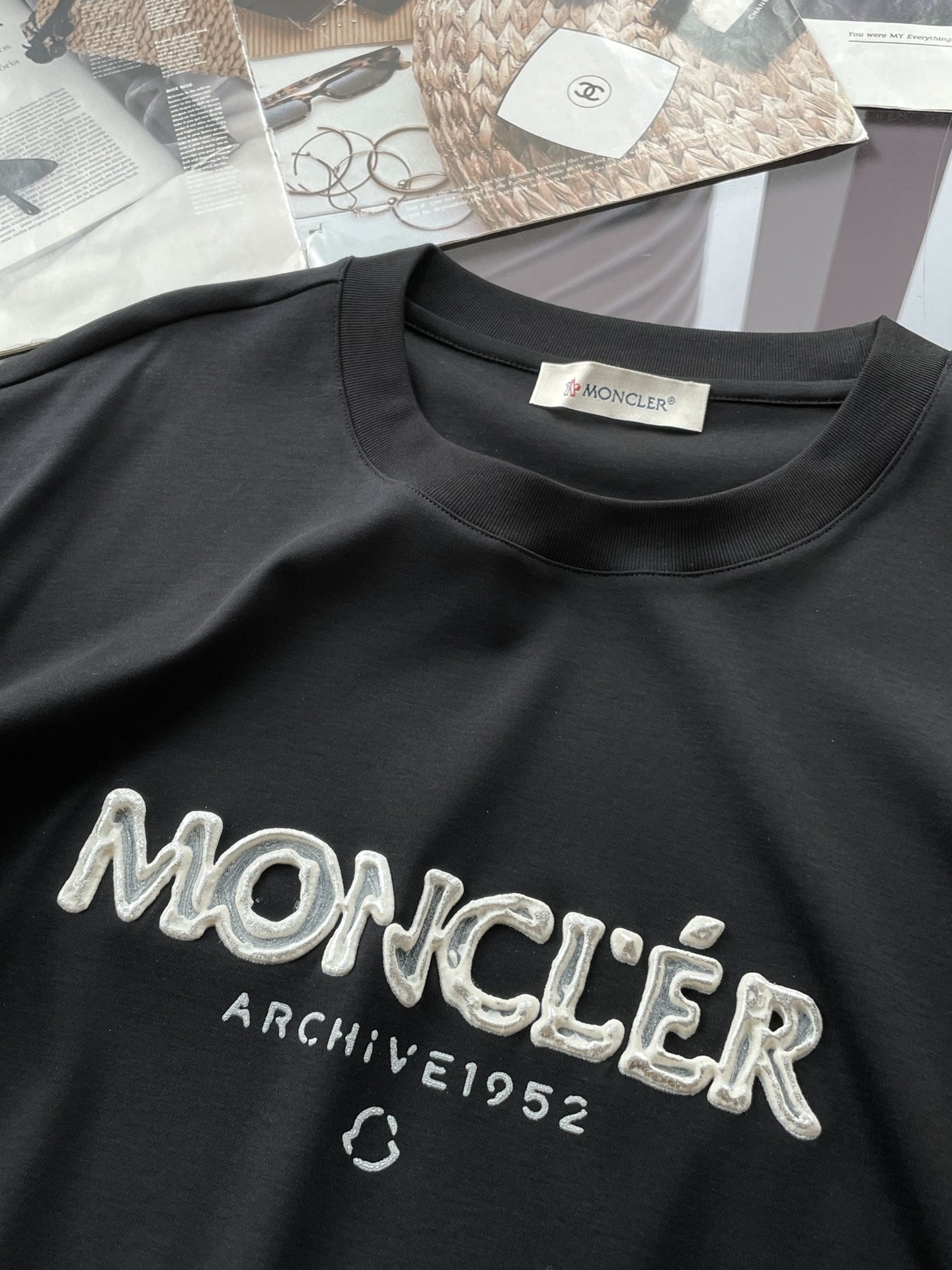 Spring/Summer 2025 Oversized Logo T-Shirt: High-End Men’s Fashion Essential - 图片 7