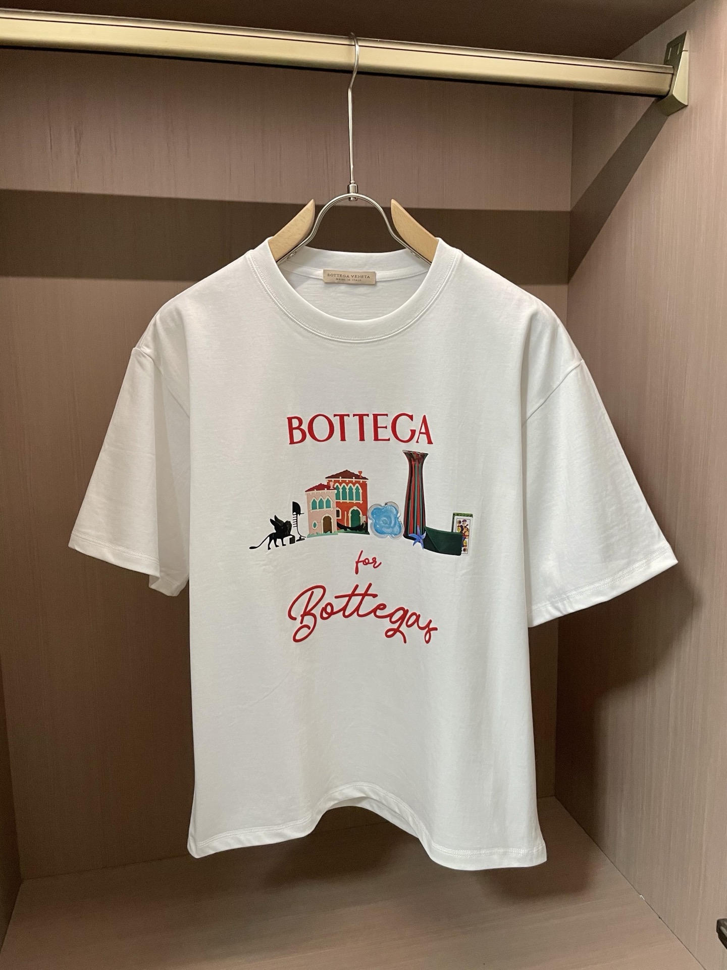 NO:437225,BV 2025 spring and summer new product, preferred specific original development double-strand cotton plain fabric, with wide upper body and good comfort, casual matching of the outside and the inner style, a must-have for men and women in summer Size S-XXL, bottega veneta, alexander wang19860909BV 2025春夏新品,优选特定原版开发双股精棉平纹面料,上身挺阔舒适度佳,外穿内搭随意搭配,男女同款夏日必备 尺码S-XXL,,bottega veneta,alexander wang,Men's clothing