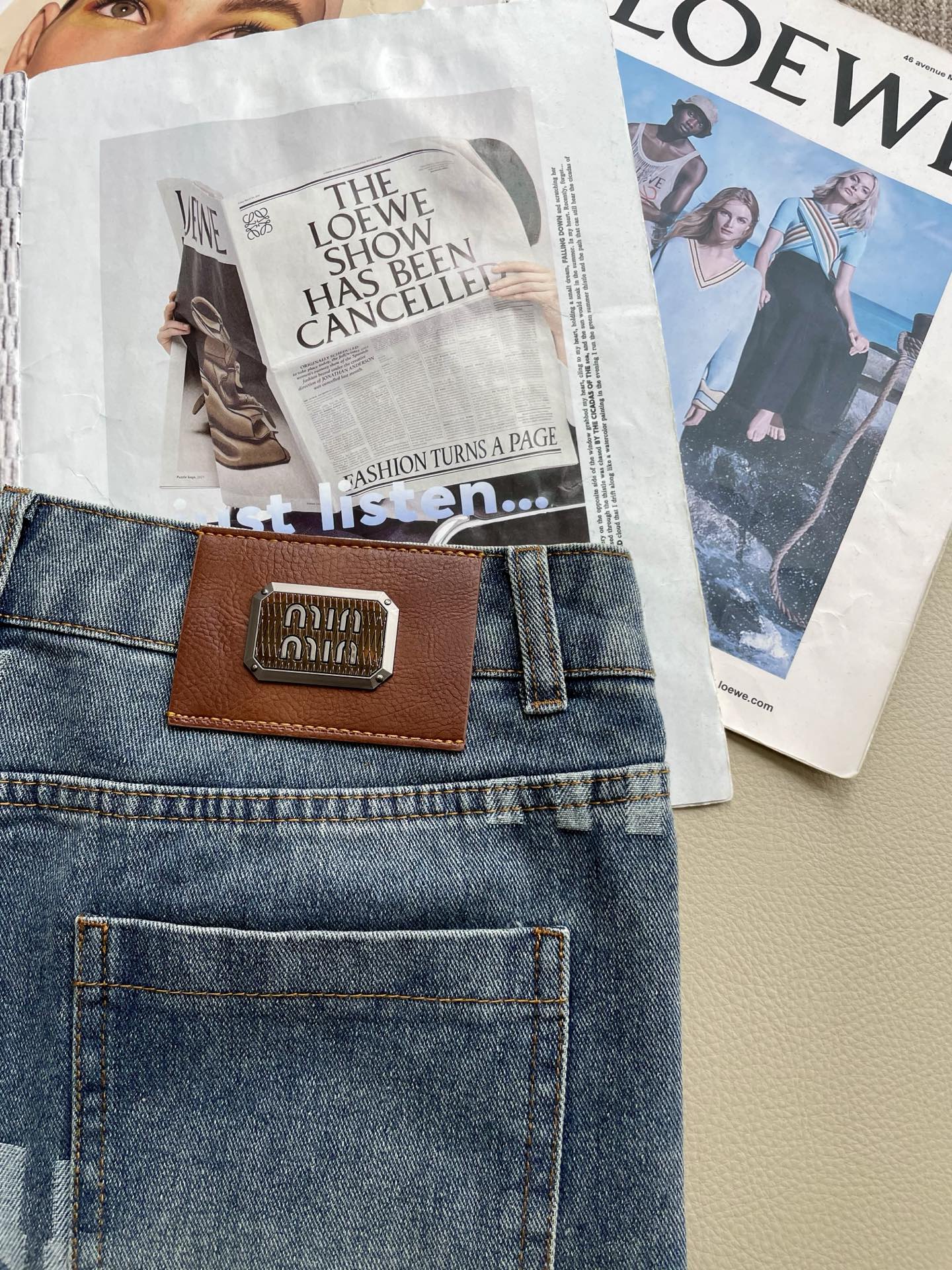 Miumiu 2025s High-End Custom Summer Boys’ Leisure Jeans with Brand Element Design - 图片 5