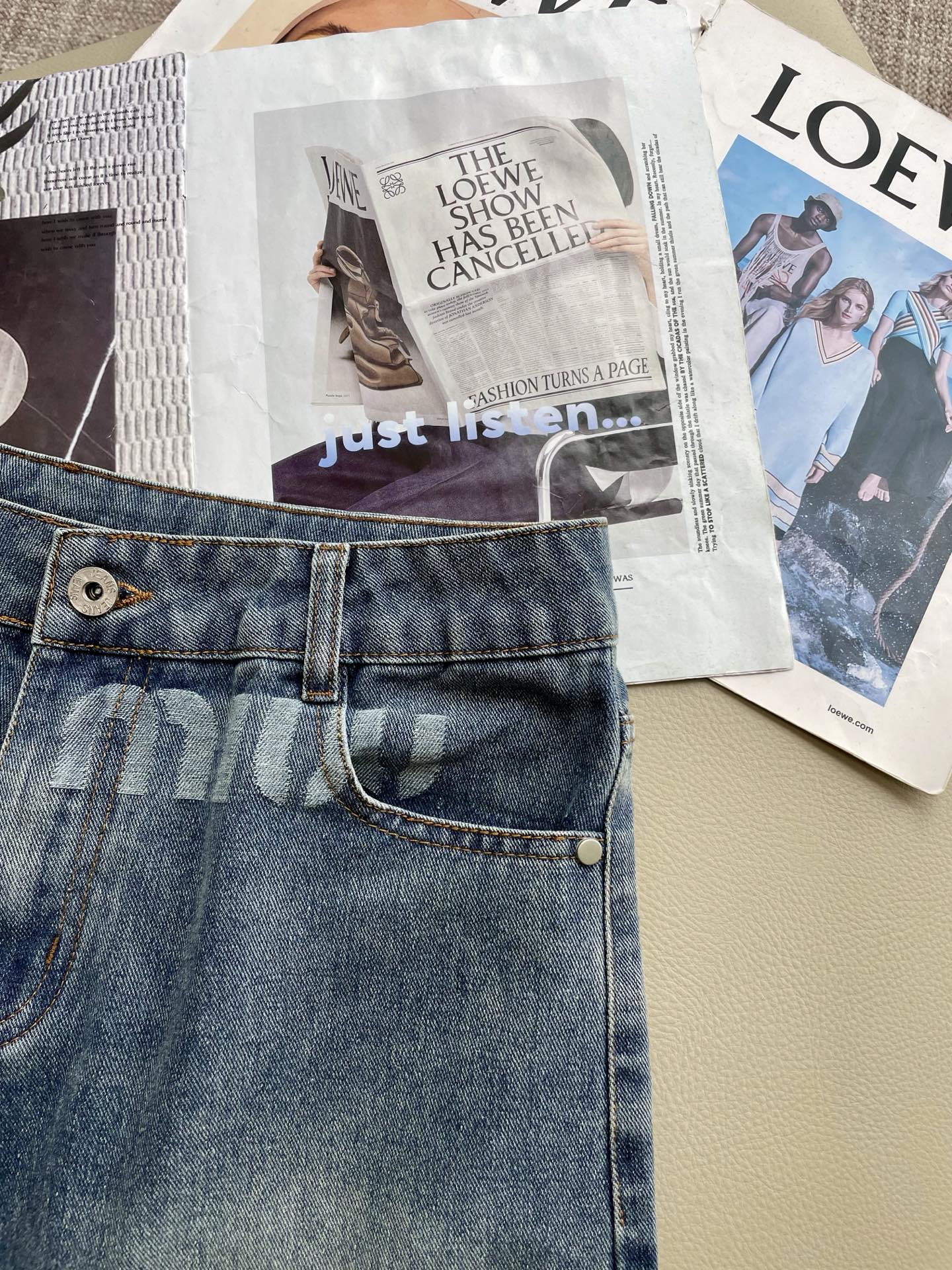 Miumiu 2025s High-End Custom Summer Boys’ Leisure Jeans with Brand Element Design - 图片 2