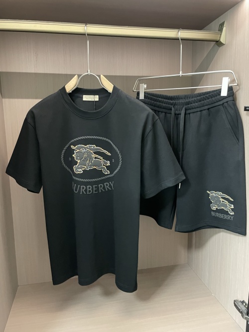 Burberry Matching T-Shirt and Shorts Set - Classic Style, Comfortable Fit 1 Burberry Matching T-Shirt and Shorts Set - Classic Style, Comfortable Fit