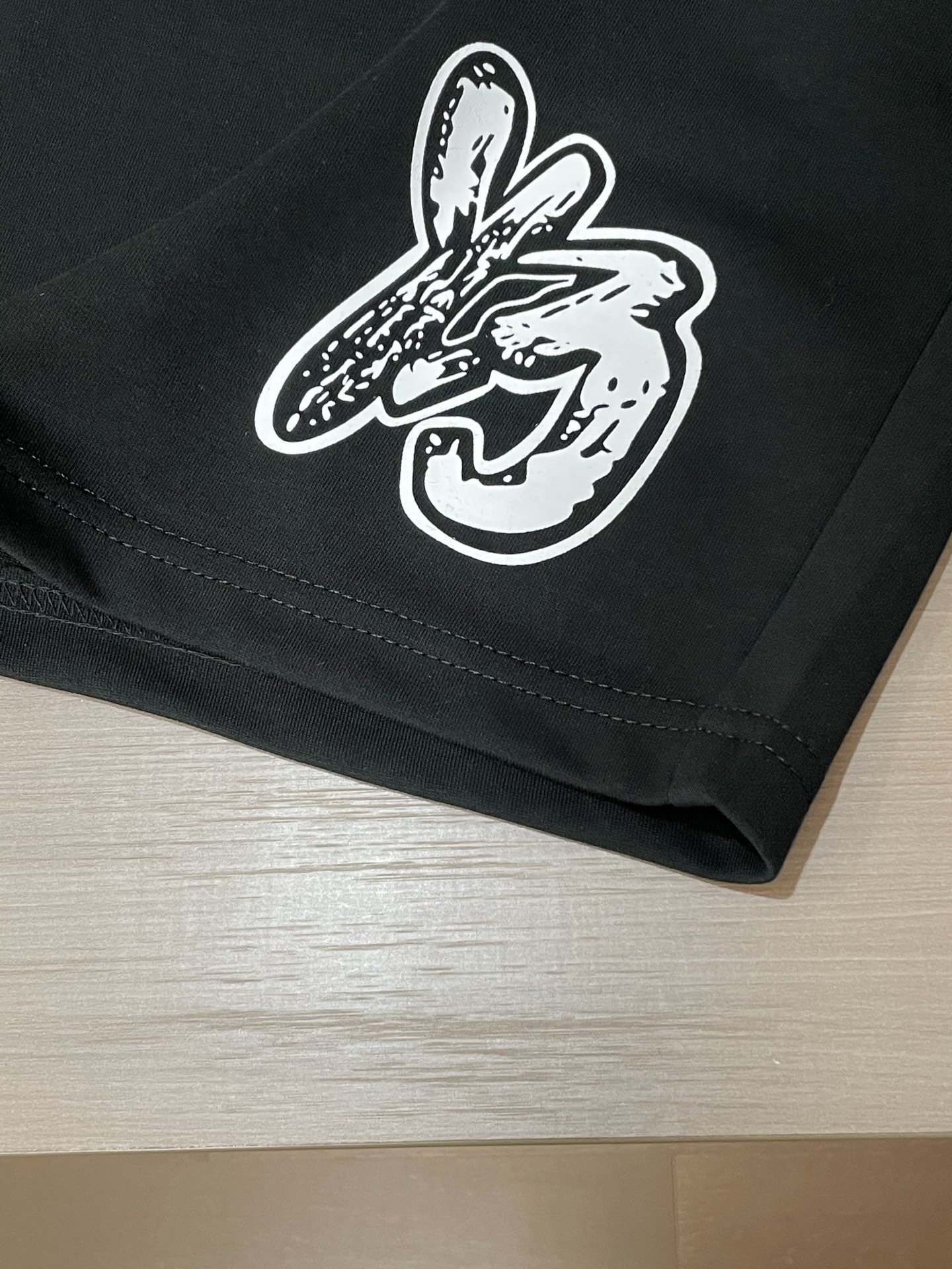 Y-3 2025 Summer Shorts: High Cotton, Fresh Air, Soft Skin, Tight Fit, Zenium Fabric - 图片 4