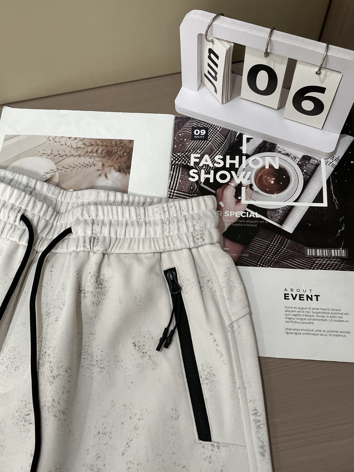Y-3 2025 Summer Shorts: High Cotton, Fresh Air, Tight Fit, Comfortable Waist, Zenium Fabric. - 图片 4