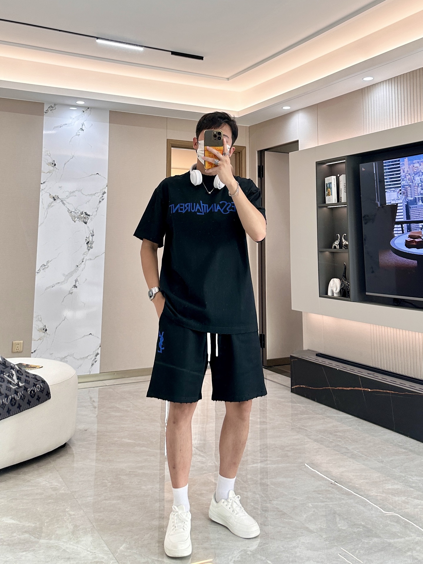 圣罗兰 圆领短袖短裤套装 半袖套装顶级版本贸易公司渠道订单，海外精品独家限定发售，经典即永恒，入手绝对值