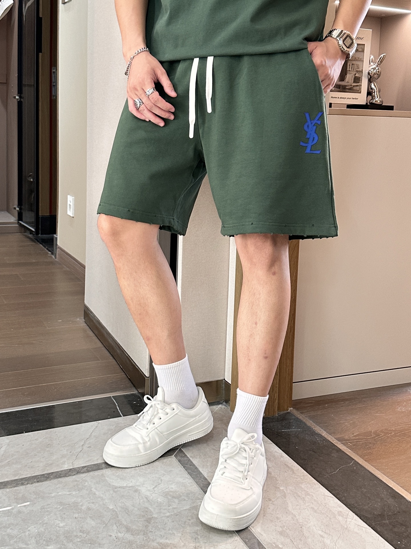 圣罗兰 圆领短袖短裤套装 半袖套装顶级版本贸易公司渠道订单，海外精品独家限定发售，经典即永恒，入手绝对值