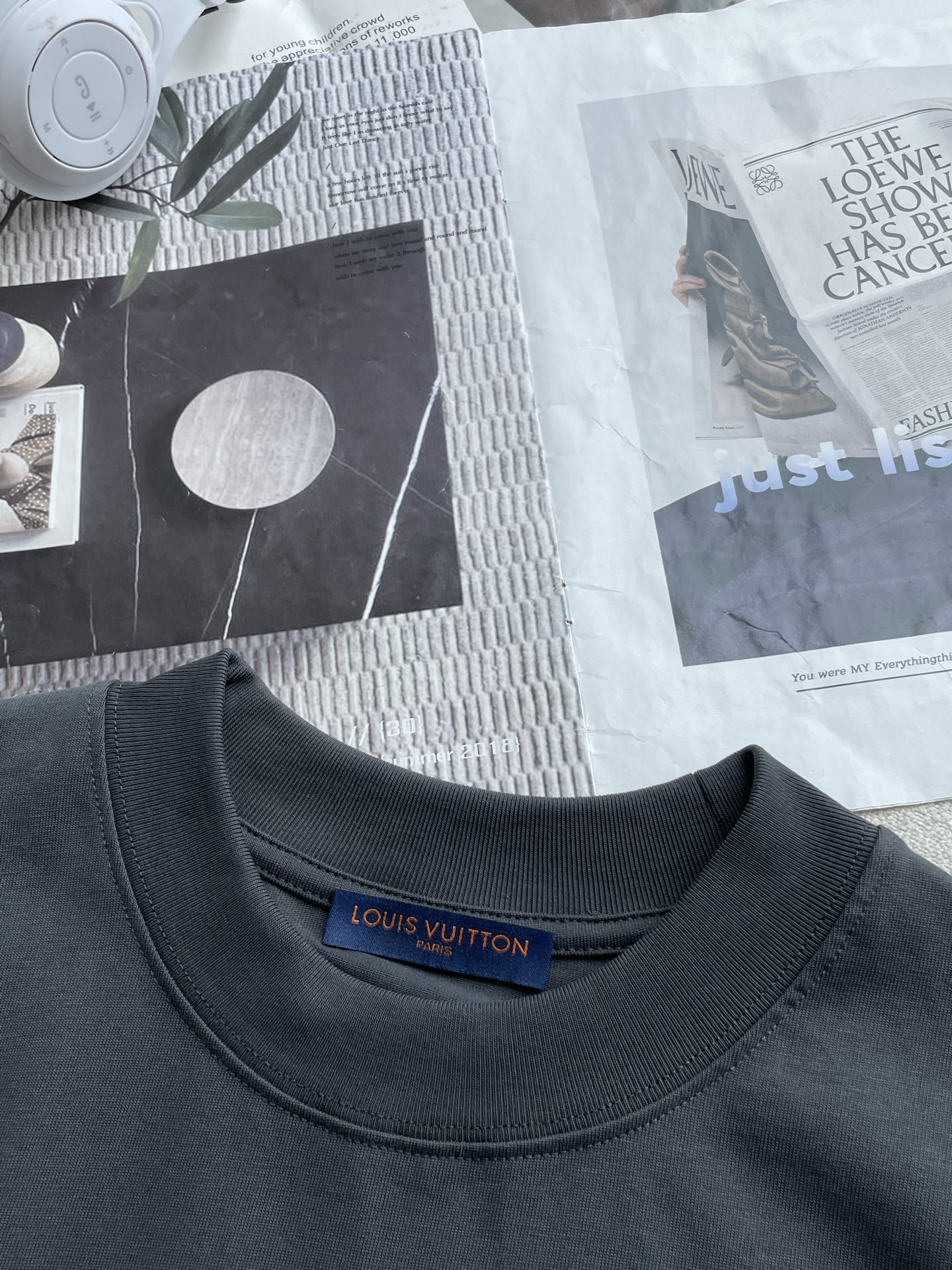 Lv 2025春夏款/官网同步面料采用重磅纯棉精梳棉面料，OS宽松版型，上身版型超正！日常百搭，衣橱必备