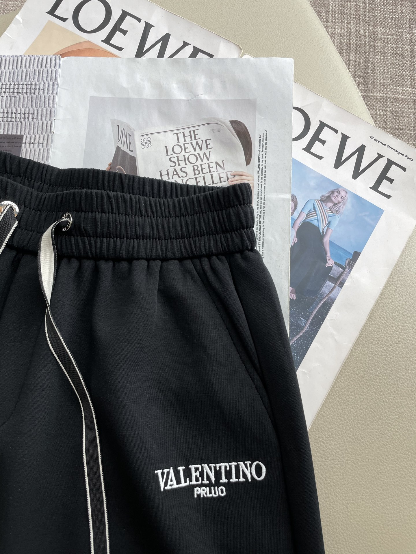Valentino 2025 Summer Shorts: Comfortable, Stylish, and Breathable Cotton Design - 图片 5