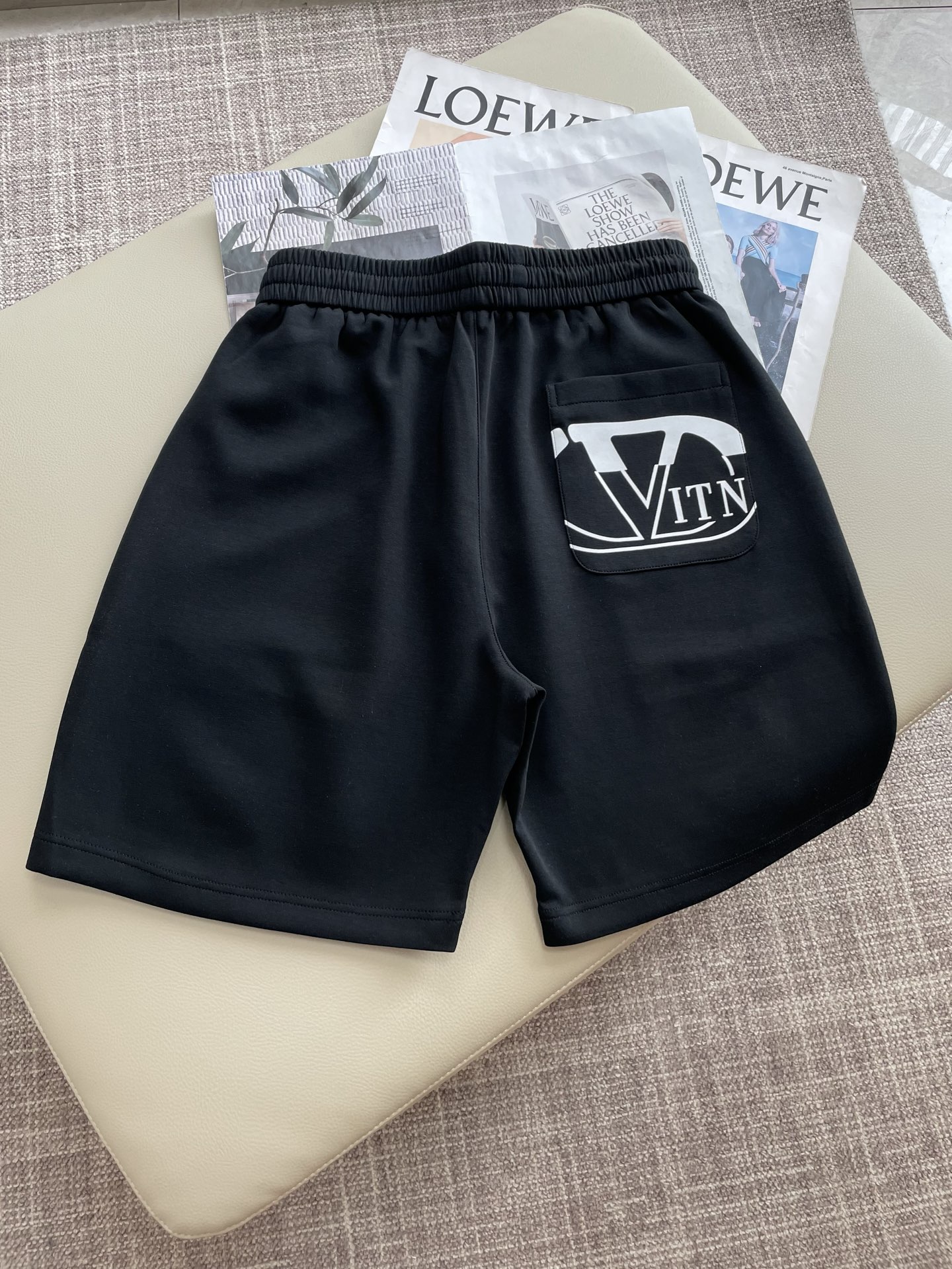 Valentino 2025 Summer Shorts: Comfortable, Stylish, and Breathable Cotton Design - 图片 9