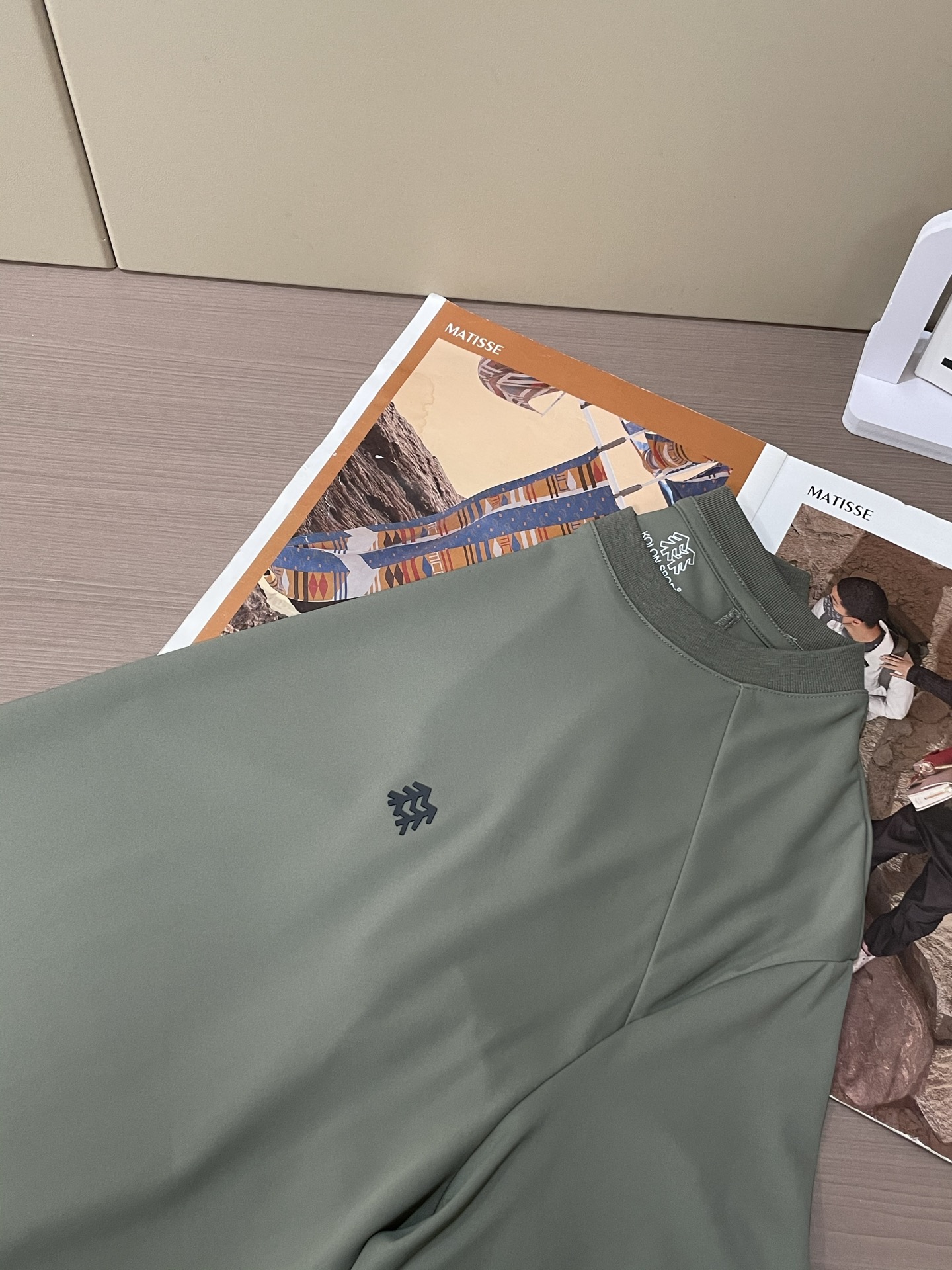 “Clon Quick-Drying Short-Sleeve T-Shirt: Cosy Air, Simple Design, Precision Logo, Sizes M-XXL” - 图片 8