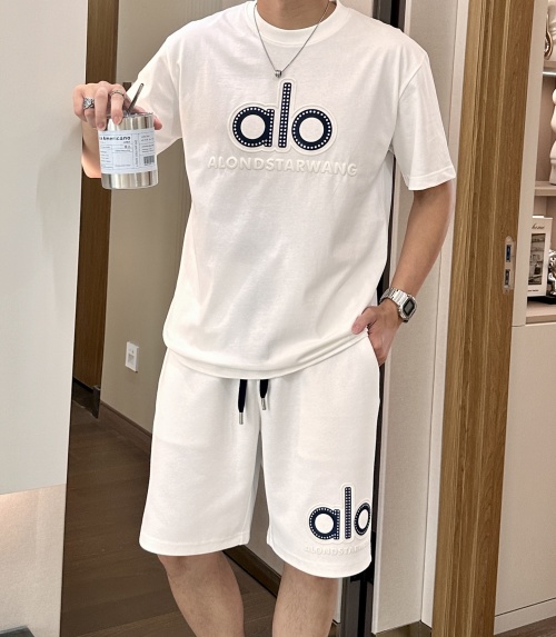 Alo Men's White Short Sleeve T-Shirt and Shorts Set Comfortable Sportswear 1 Alo Men's White Short Sleeve T-Shirt and Shorts Set Comfortable Sportswear