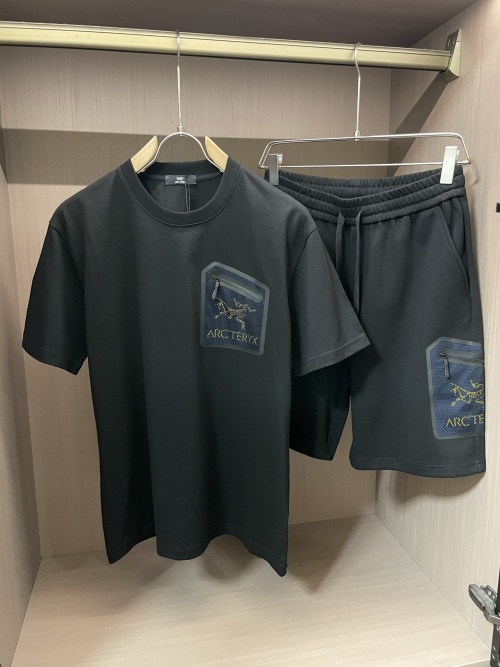 Arc'teryx Men's T-Shirt and Shorts Set - Comfortable and Stylish Outfit 1 Arc'teryx Men's T-Shirt and Shorts Set - Comfortable and Stylish Outfit