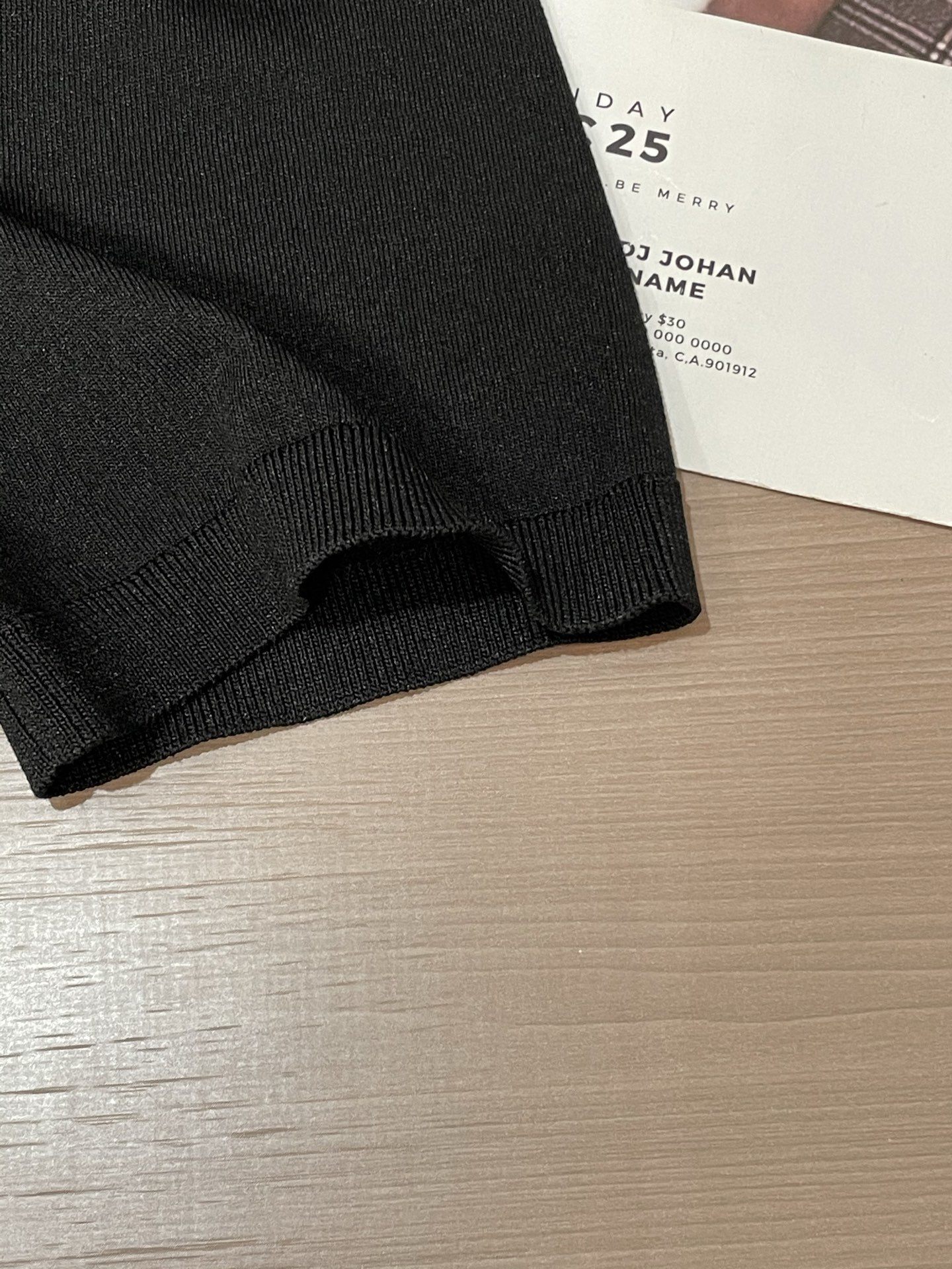 Kiton 2025春夏最新男士翻领短袖针织衫,精选针织棉质面料制成, 60支超柔长绒棉,16针密致针