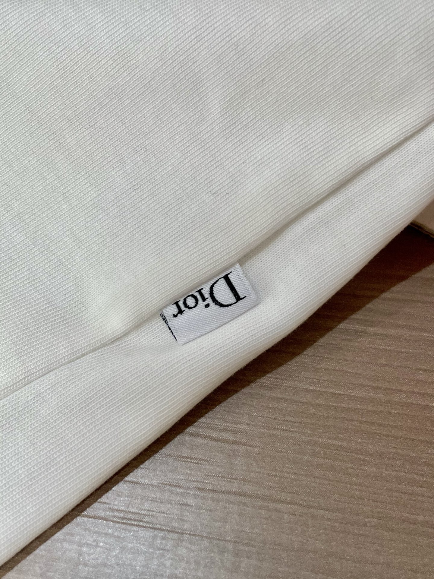 
Dior  官网同款 官网同款 官网同款⚠️
重磅推荐！2025ss夏装新品 专柜在售 最新系列图案l