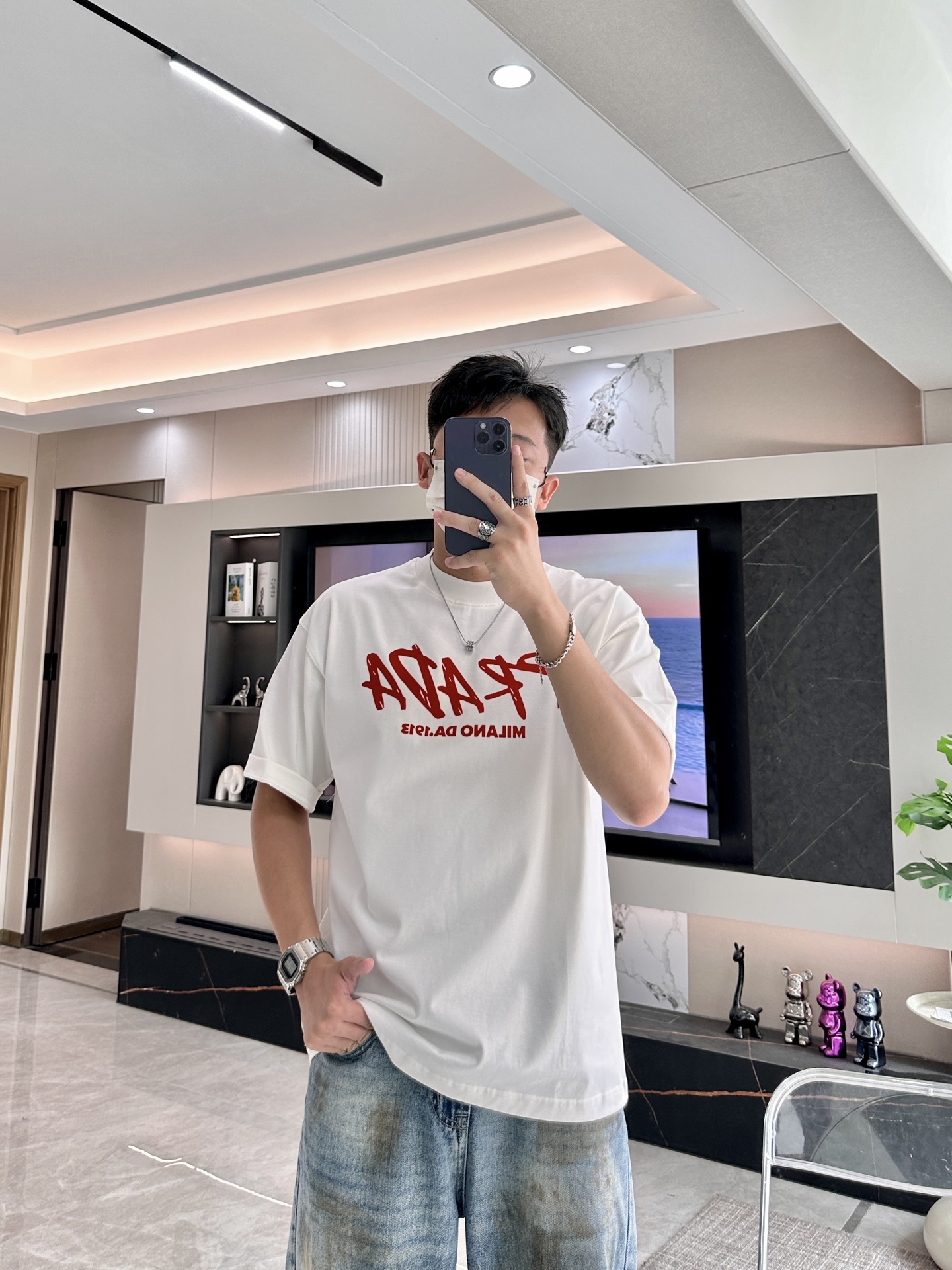 尺码S-XXXL(偏大两个码)
最大可穿250斤‼️
谁懂啊!Prada把「叛逆美学」玩到飞起💥