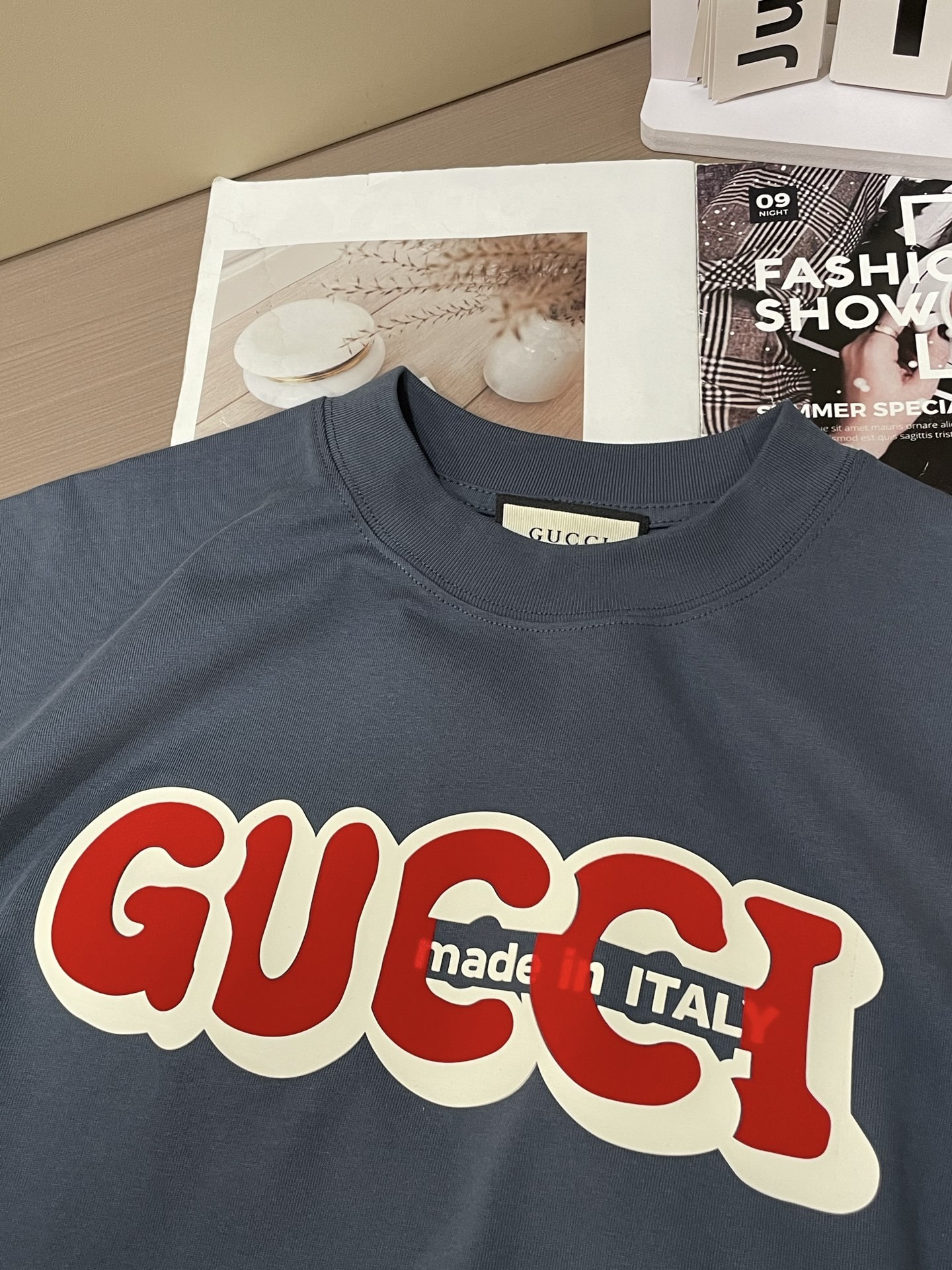 尺码S-XXXL(偏大两个码)
Gucci这波「复古炸弹」把男生审美卷疯了💥
谁懂啊!灰蓝T+立