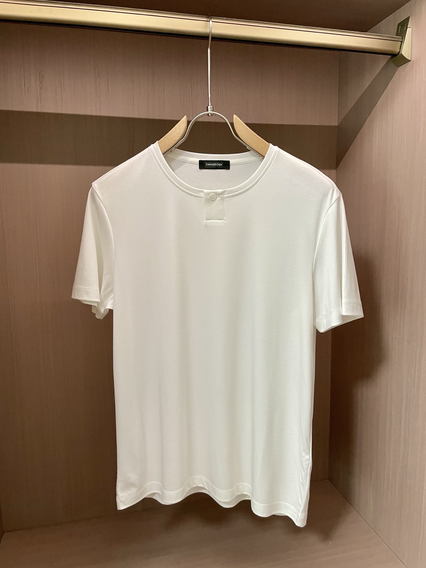 Zenium T-Shirt: Three Hidden Codes for Effortless Style Transformation - 图片 3