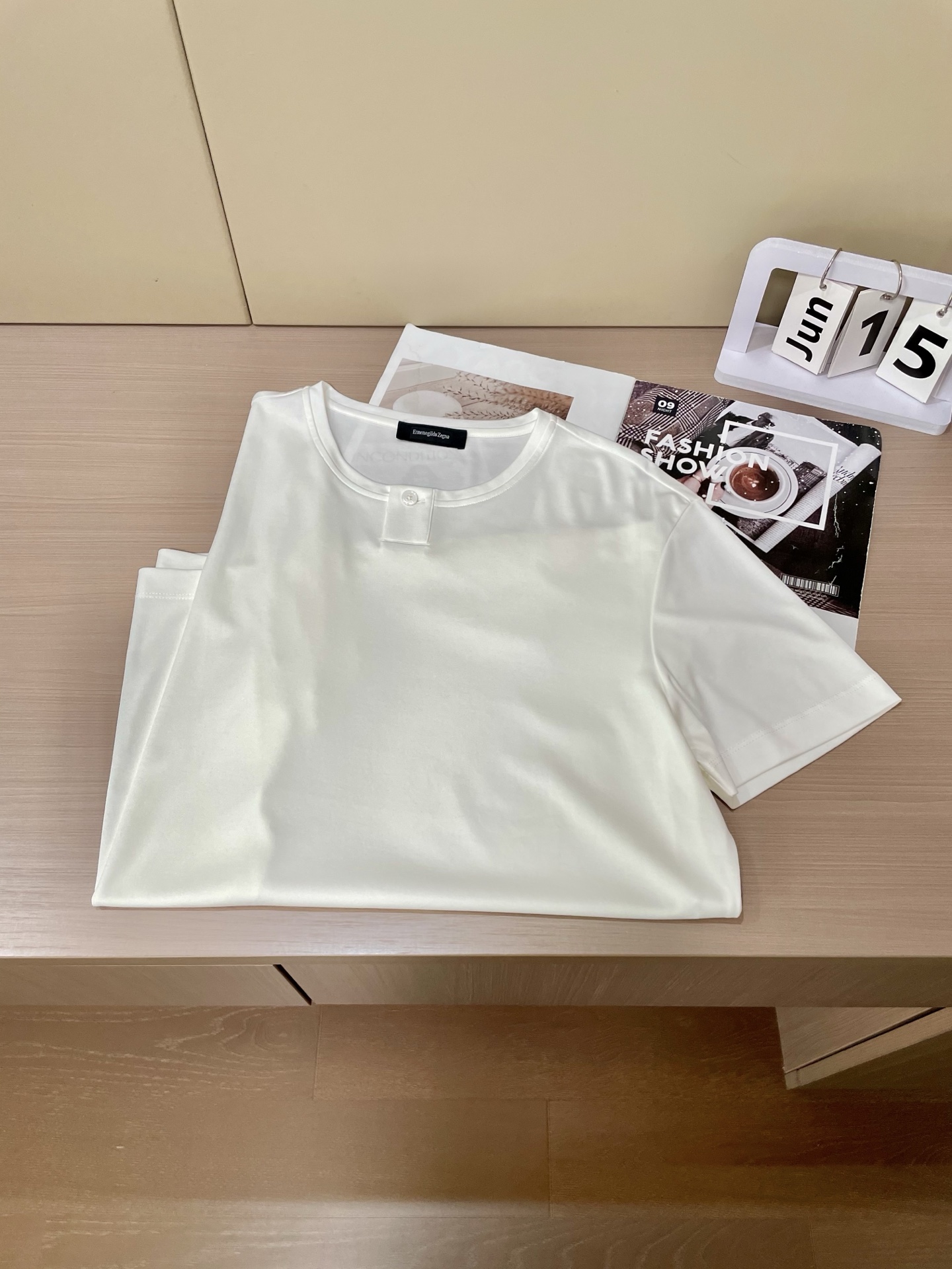 Zenium T-Shirt: Three Hidden Codes for Effortless Style Transformation - 图片 8