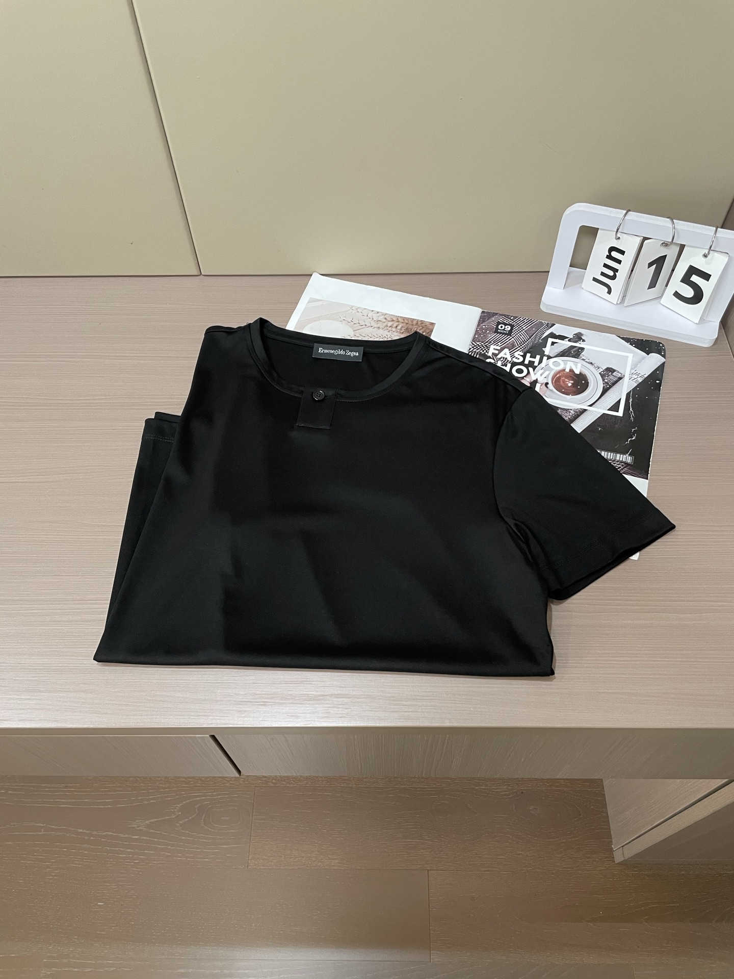 Zenium T-Shirt: Three Hidden Codes for Effortless Style Transformation - 图片 2