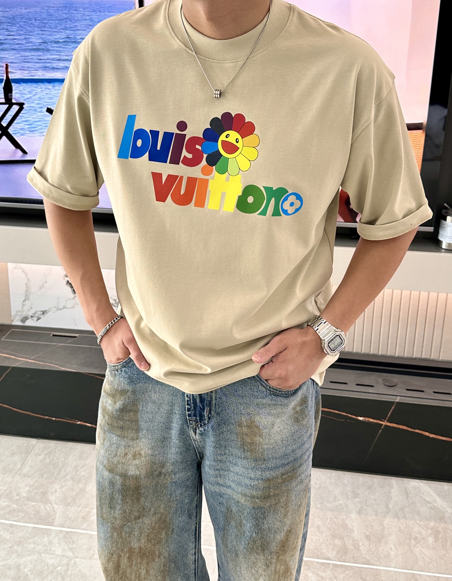 尺码s-xxxl(偏大两个码)LV村上隆联名 | 把彩虹穿在身上🌈救命！LV和村上隆这波联名又鲨疯了‼️