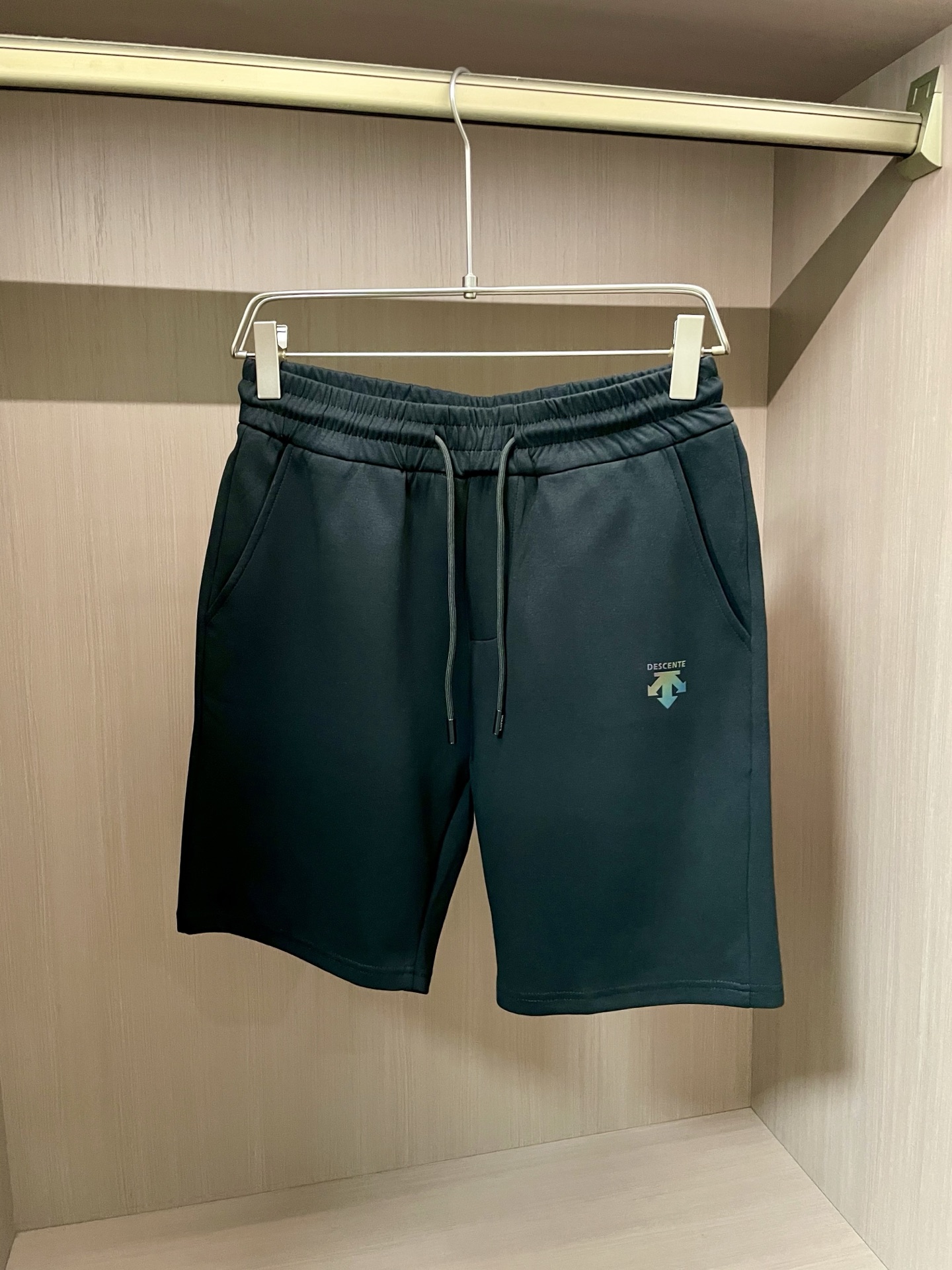 High-end Men’s Recreational Shorts 2025: Custom Fabrics, High Quality, Impeccable Details - 图片 4