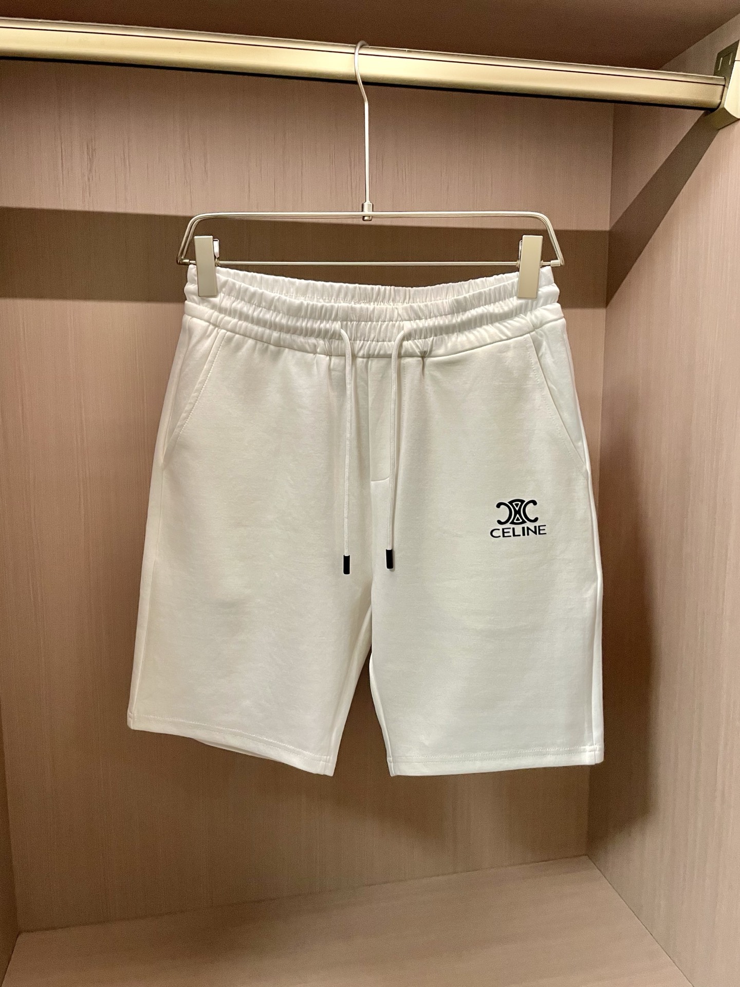 “High-End Celine 2025s Men’s Summer Shorts: Custom Fabrics, Impeccable Detail, High Quality” - 图片 4
