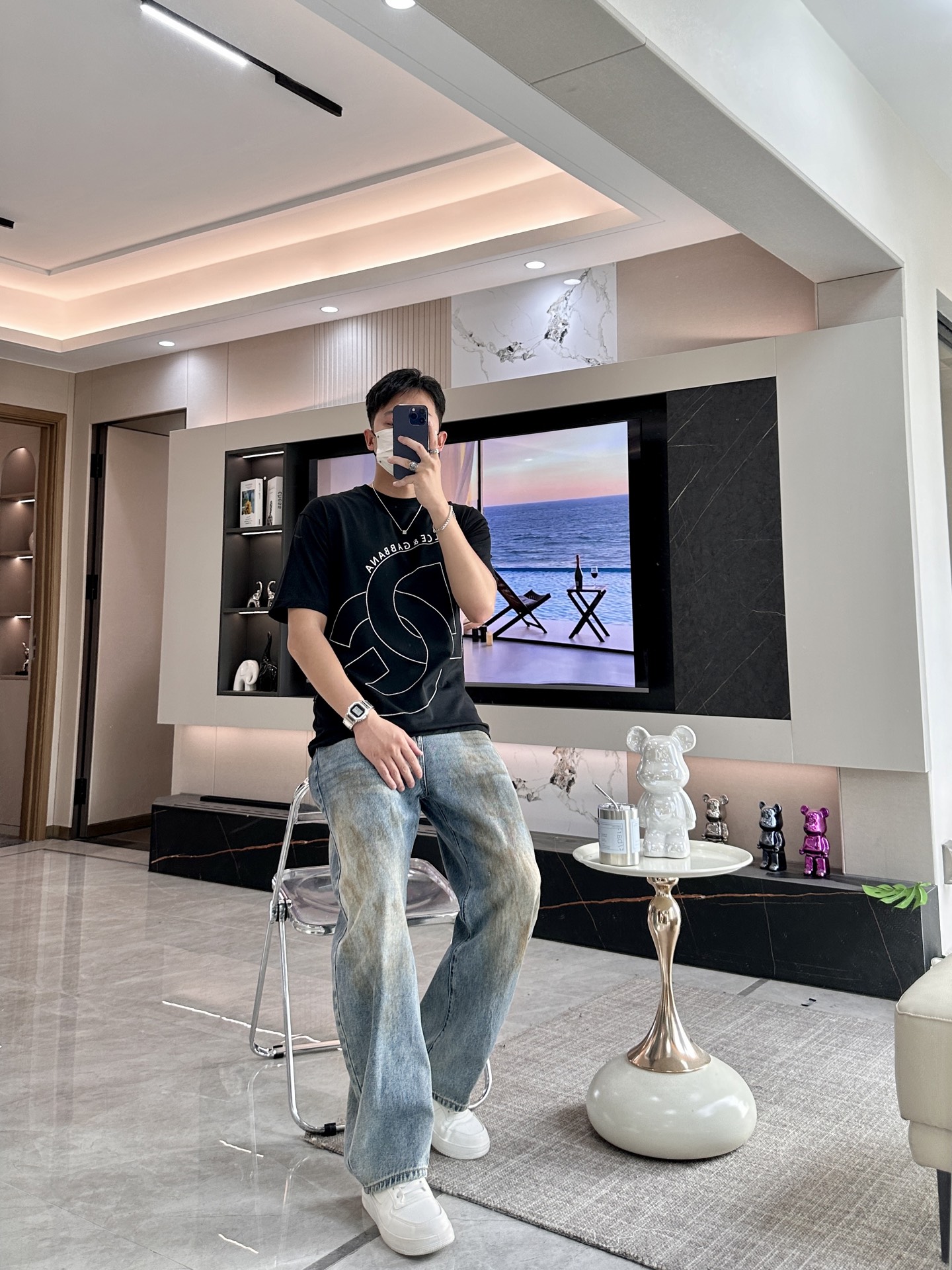 NO:495191,DG's new spring and summer new style first-time counter latest short-sleeved round-neck T-shirt, high-end customization, avant-garde and fashionable design!  Brand logo emphasizes craftsmanship design, high-end customized fabric, soft feel, comfortable to wear, exquisite counter-level car lines, fine workmanship, and invincible and handsome upper body effect!  A must-have item for handsome men!  Code number M-3XL, T-shirt,tees,t-shirt,alexander wang19860909DG春夏新款首发专柜最新款短袖圆领T恤 高端订制 设计前卫时尚！品牌logo重工艺设计 高端定制面料.手感柔软.穿着舒适.专柜级别精致车线.做工精细.上身效果无敌帅气！型男必备单品！ 码数M-3XL,,T-shirt,tees，t-shirt,alexander wang,Men's clothing