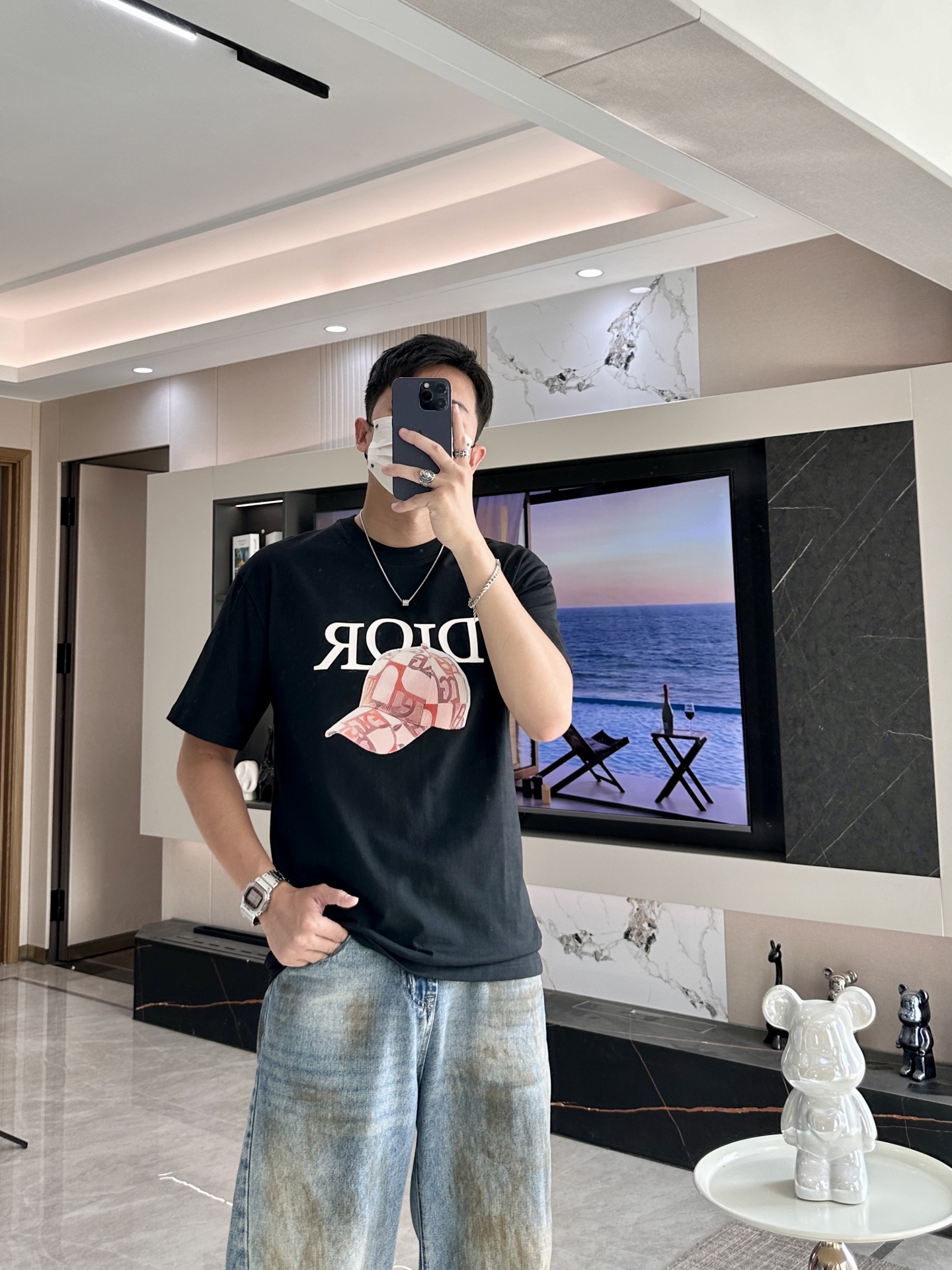 NO:495179,Dior's new spring and summer new first-time counter latest short-sleeved round-neck T-shirt, high-end customization, avant-garde and fashionable design!  Brand logo emphasizes craftsmanship design, high-end customized fabric, soft feel, comfortable to wear, exquisite counter-level car lines, fine workmanship, and invincible and handsome upper body effect!  A must-have item for handsome men!  Code number M-3XL, dior, T-shirt,tees, t-shirt,alexander wang19860909Dior 春夏新款首发专柜最新款短袖圆领T恤 高端订制 设计前卫时尚！品牌logo重工艺设计 高端定制面料.手感柔软.穿着舒适.专柜级别精致车线.做工精细.上身效果无敌帅气！型男必备单品！ 码数M-3XL,,dior,T-shirt,tees，t-shirt,alexander wang,Men's clothing