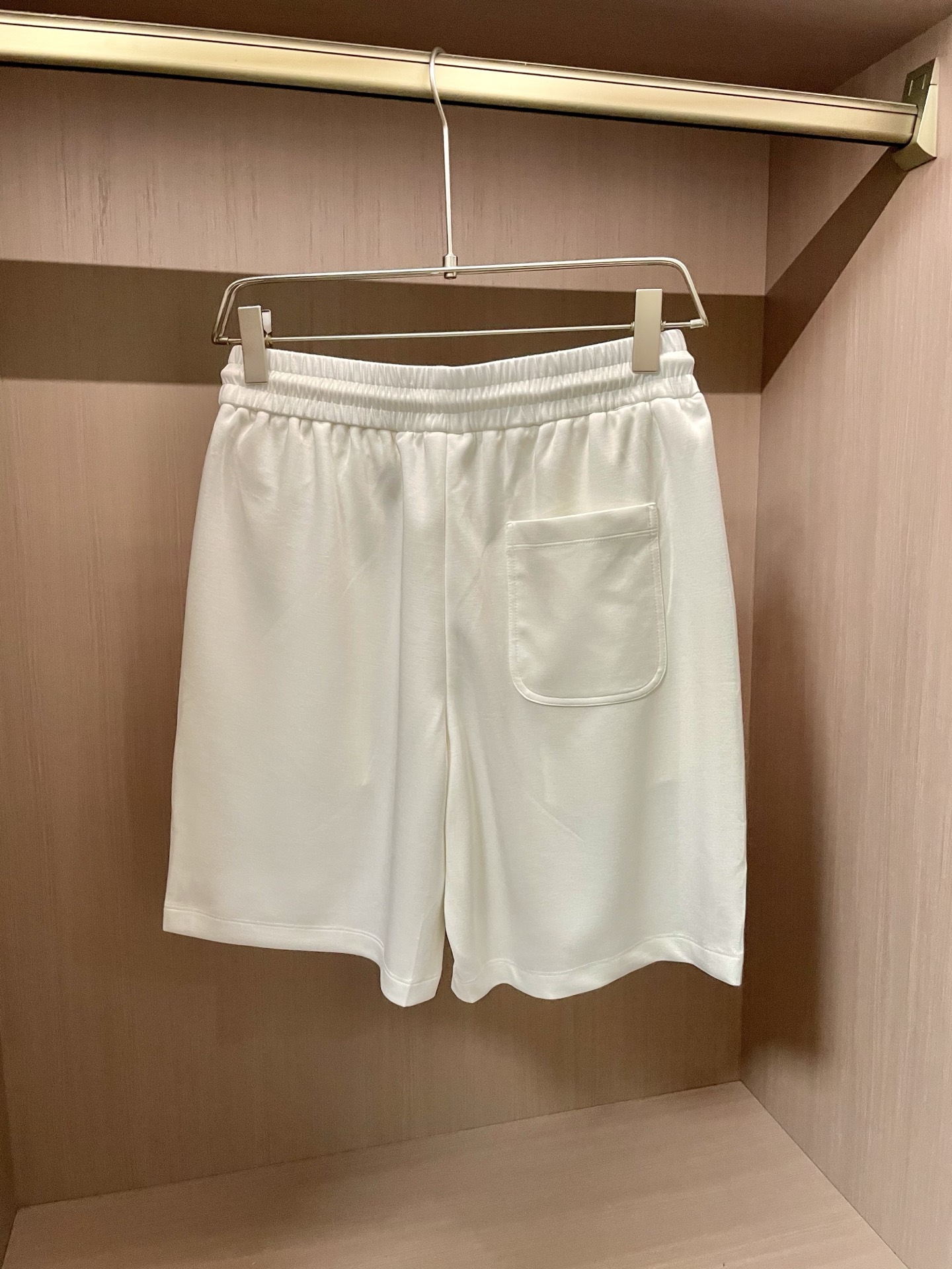 Valentino Trade Company: Exclusive, Classic, Eternal Fashion Set for All Occasions - 图片 7