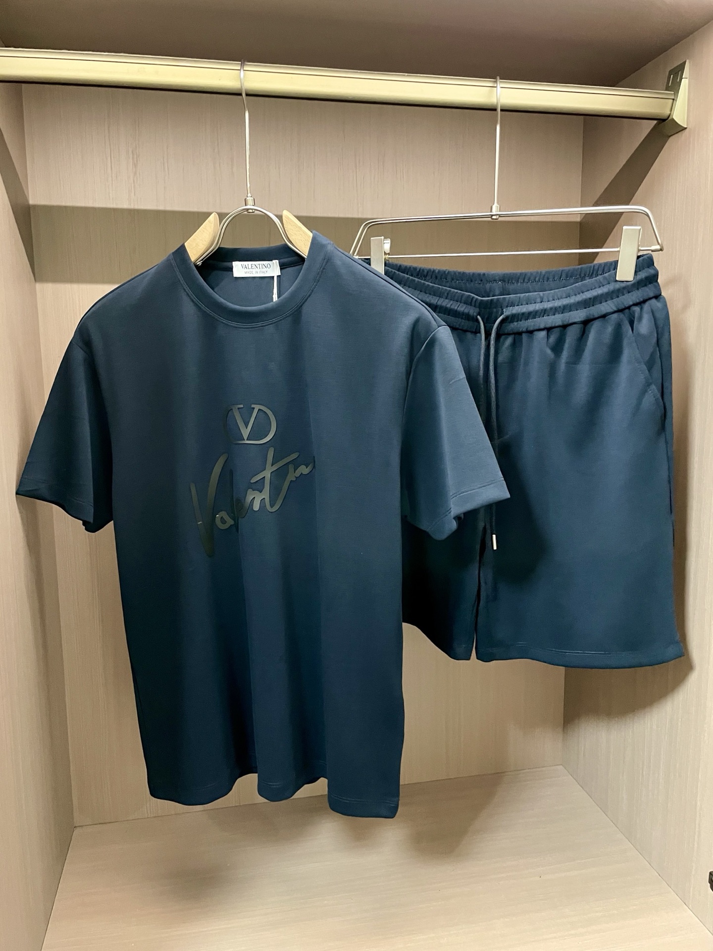 Valentino Trade Company: Exclusive, Classic, Eternal Fashion Set for All Occasions