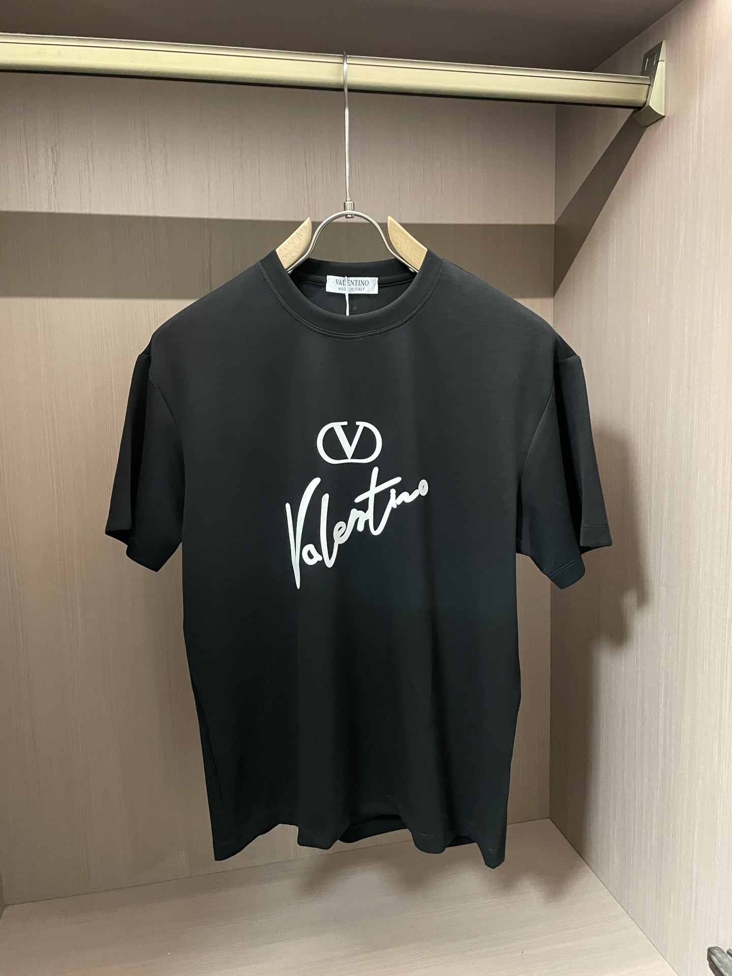 Valentino: Classic, Eternal, Absolute Fashion for Lazy People – Overseas Exclusive Orders. - 图片 3
