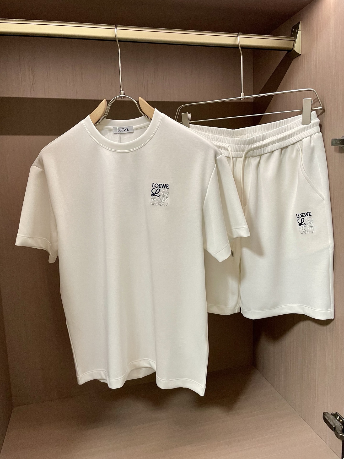 Loewe Trade Company: Classic, Stylish, Comfortable Outfit for All Occasions